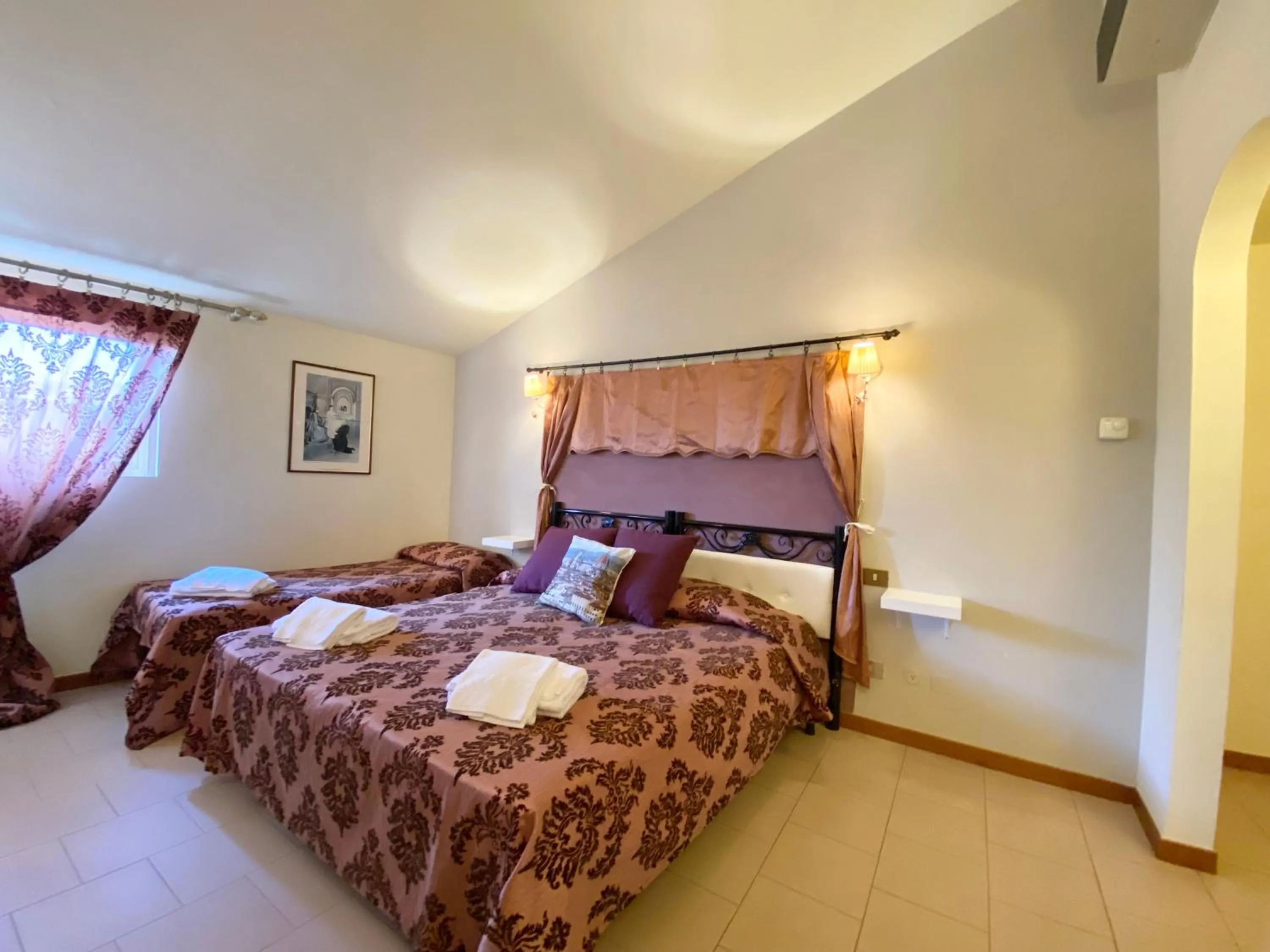 Bedroom, Bed in HOTEL RINASCIMENTO