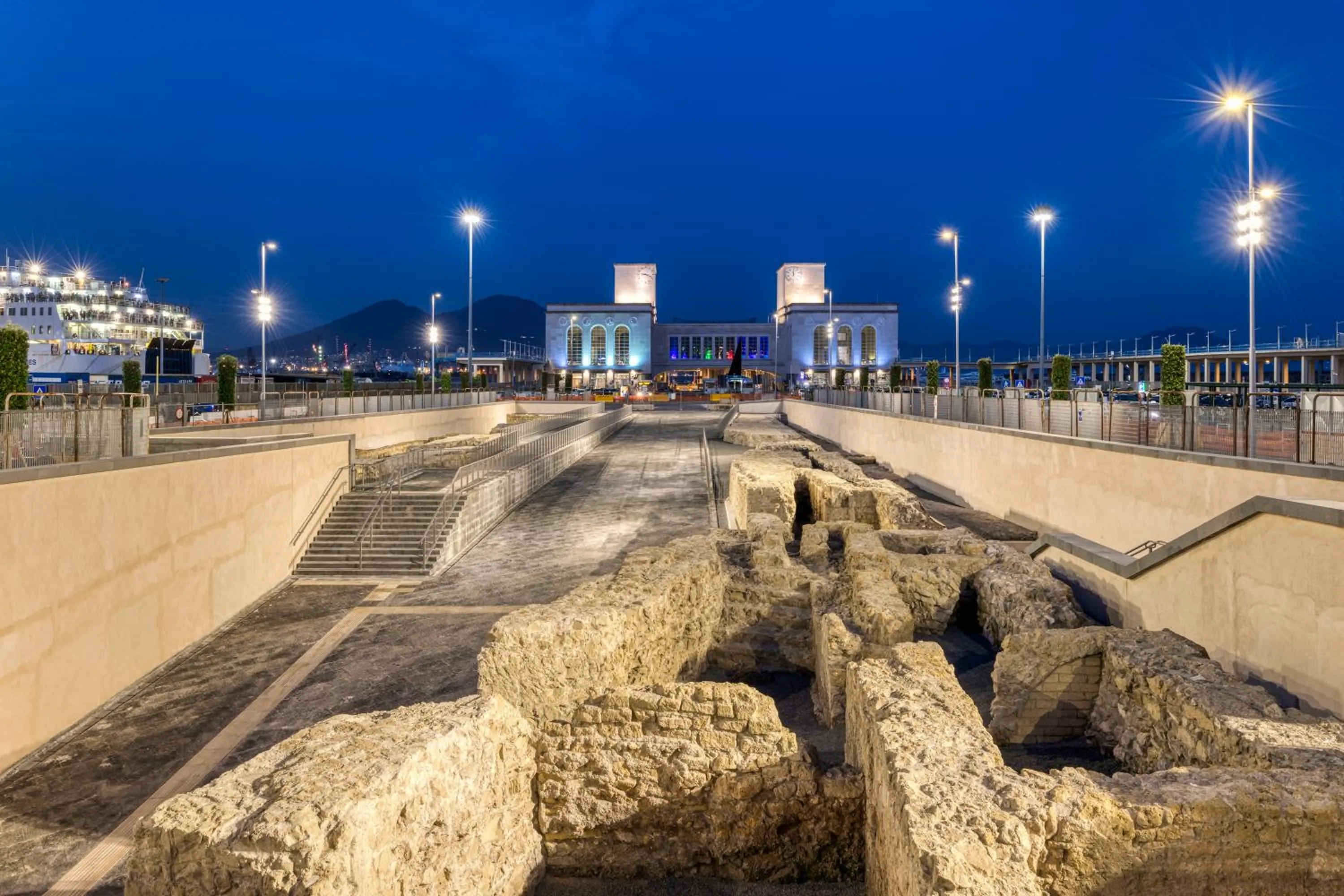 Property building in Smart Hotel Napoli