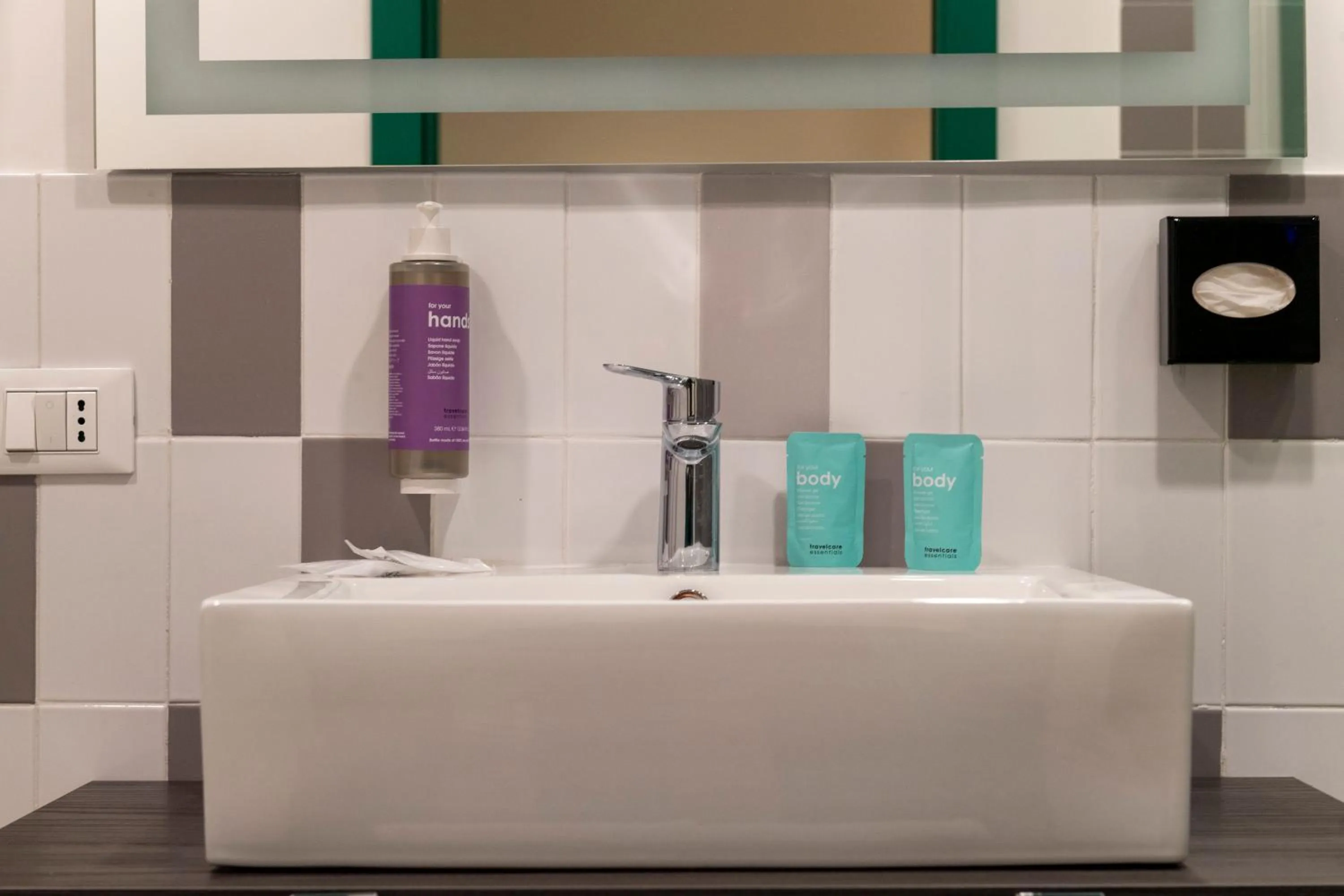 Bathroom in Smart Hotel Napoli