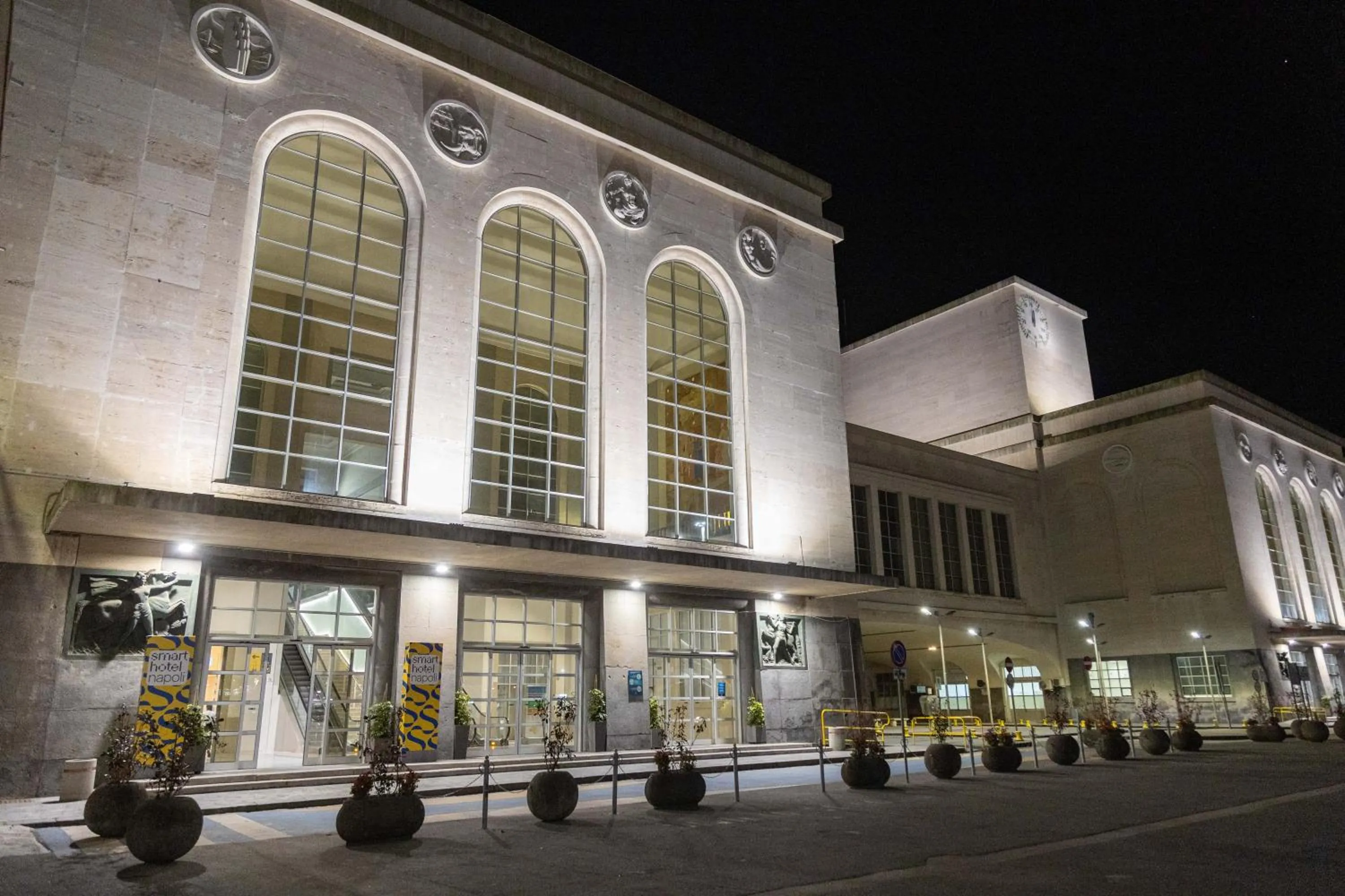 Property building in Smart Hotel Napoli