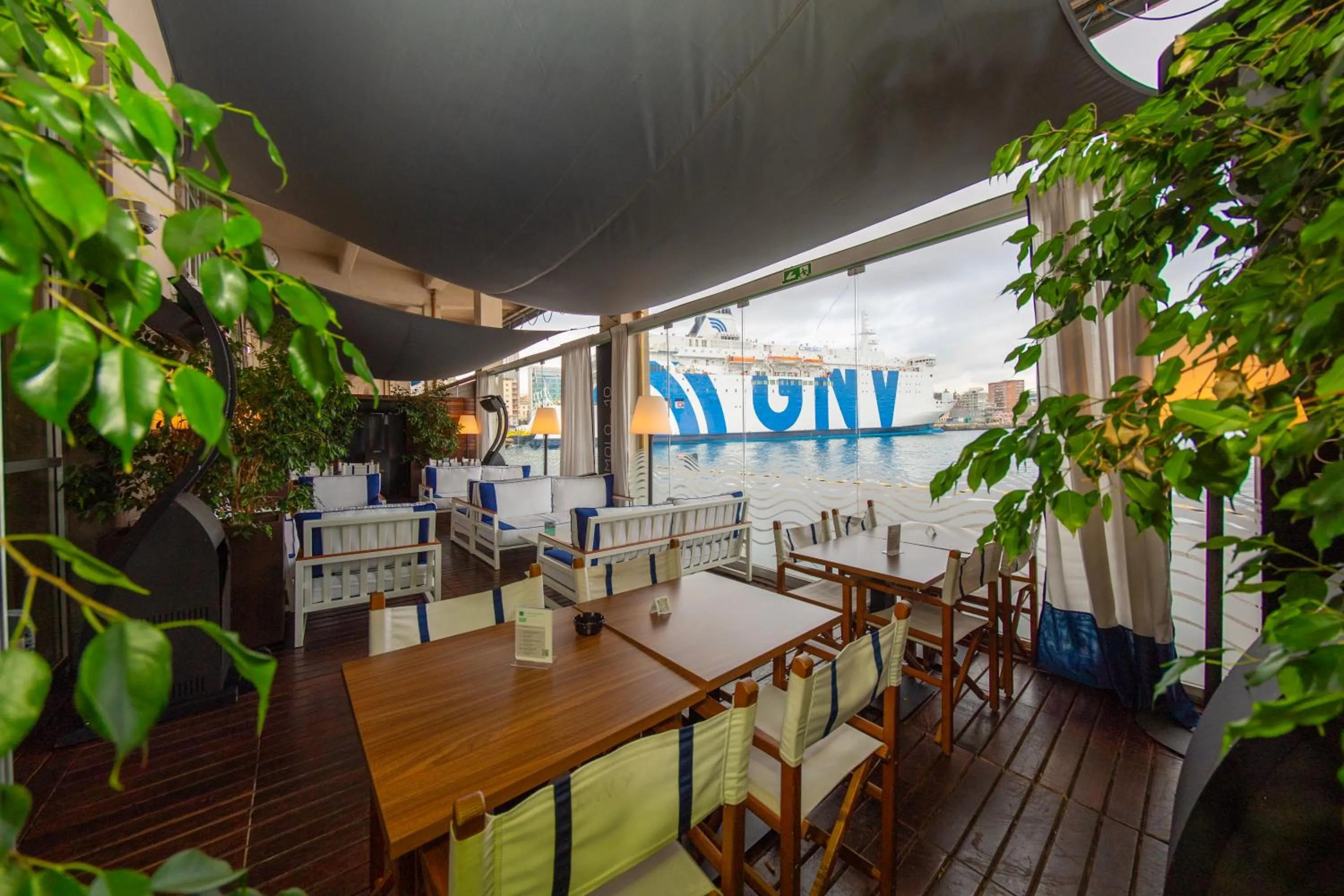 Patio in Smart Hotel Napoli