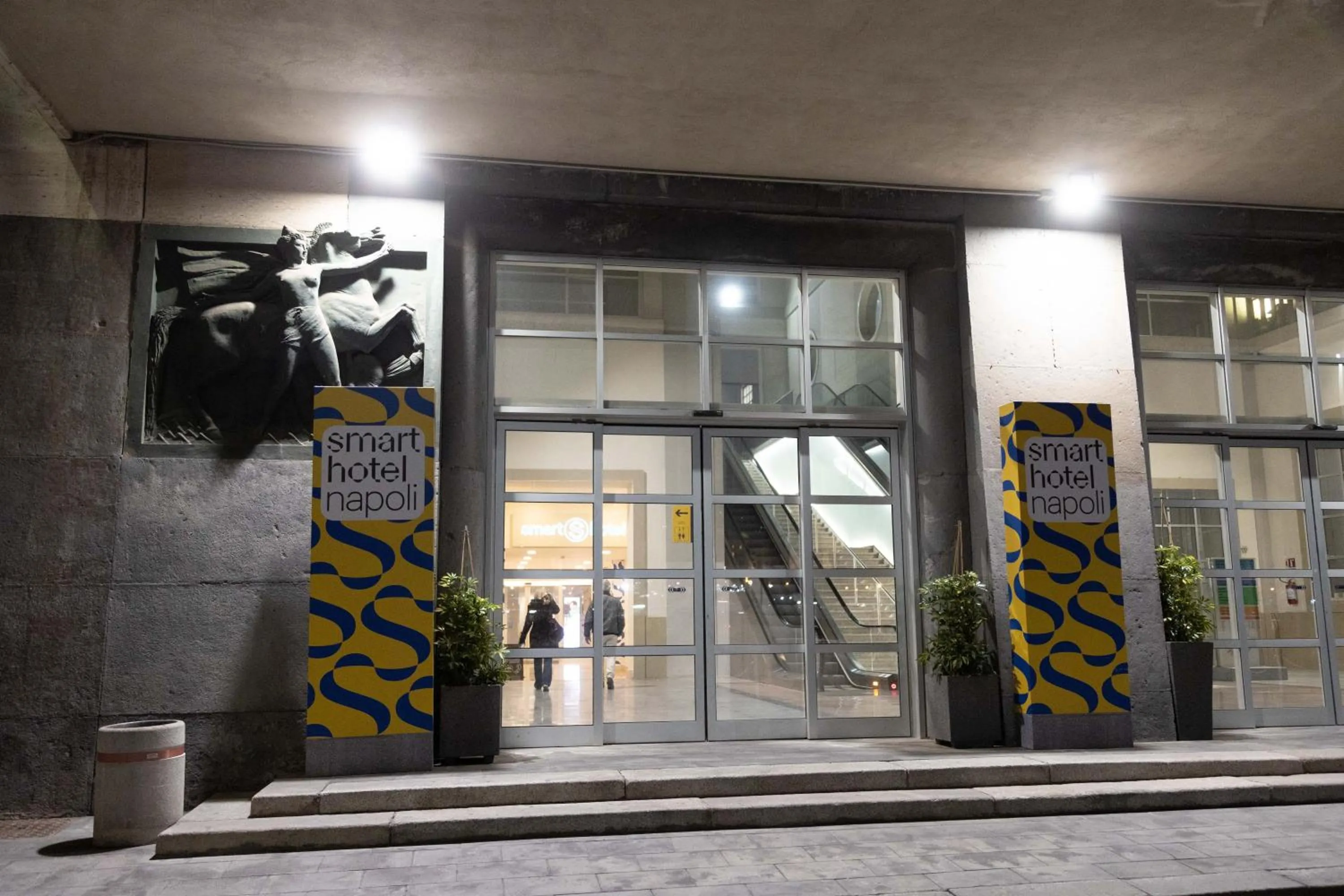 Property building in Smart Hotel Napoli