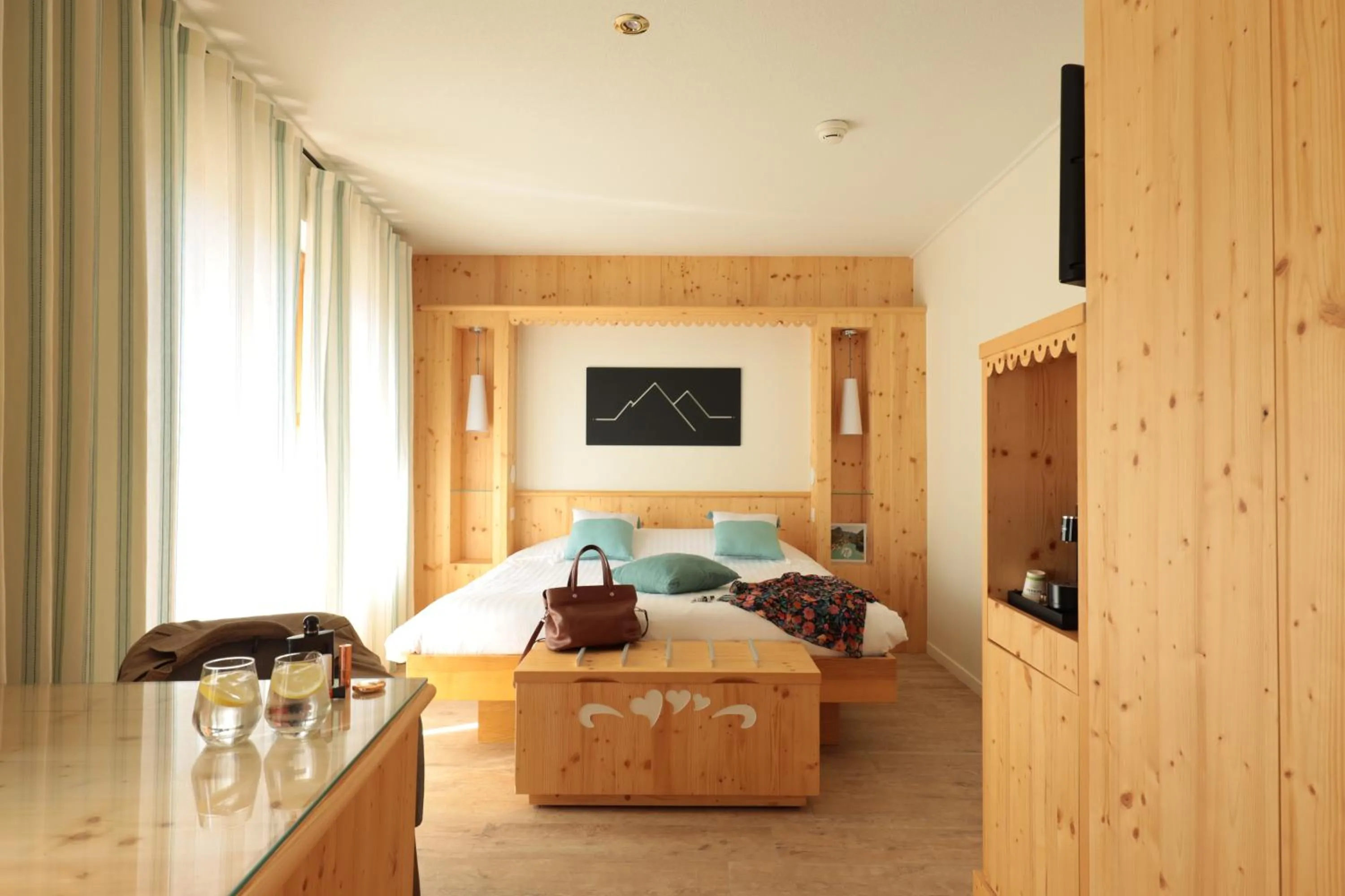 Bedroom, Bed in LE CLOS DES SOURCES Hôtel & Spa