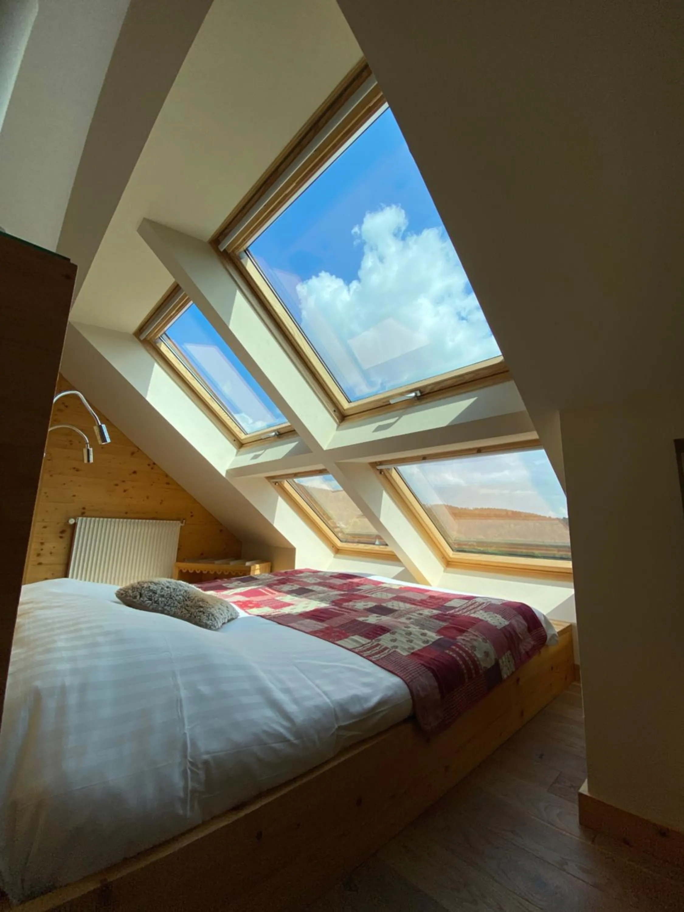 Bed in LE CLOS DES SOURCES Hôtel & Spa