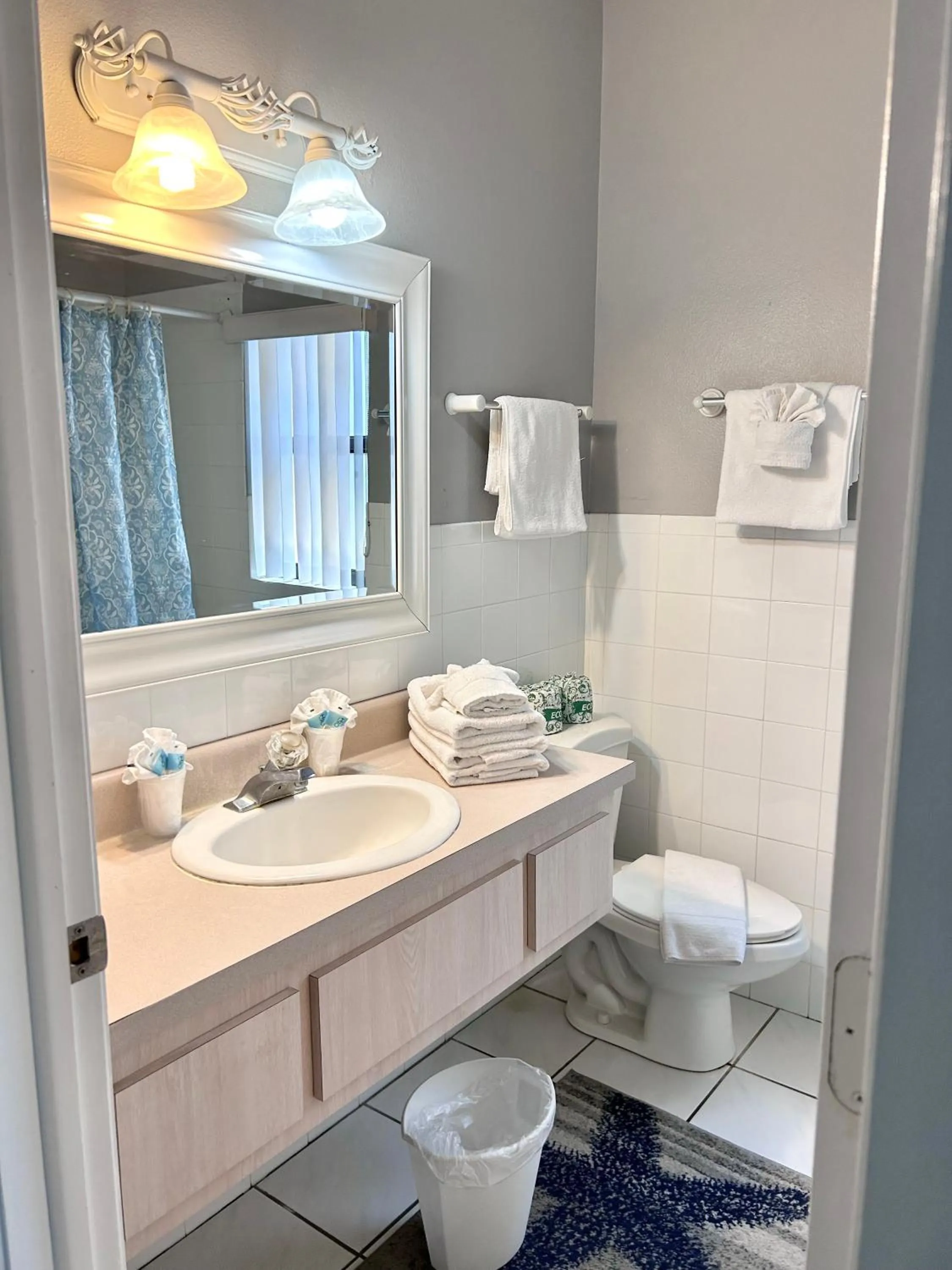 Bathroom in Sails Resort Motel