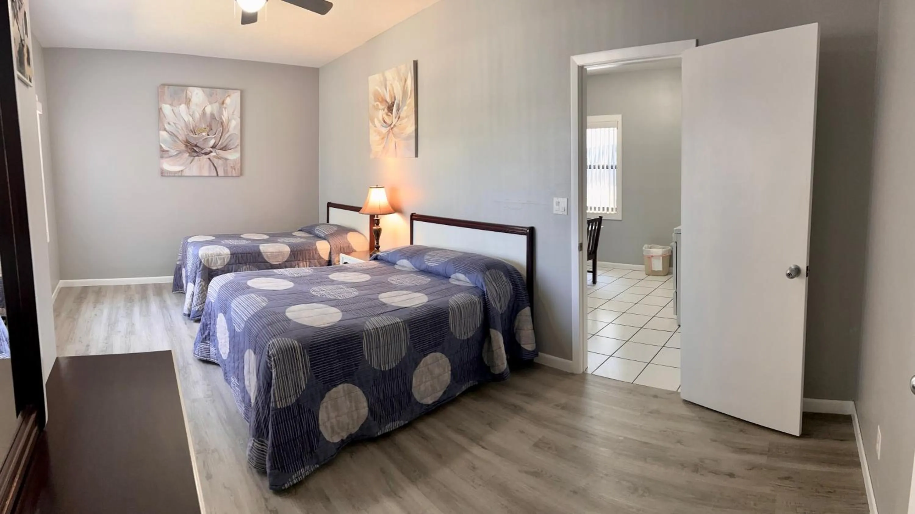 Bedroom in Sails Resort Motel