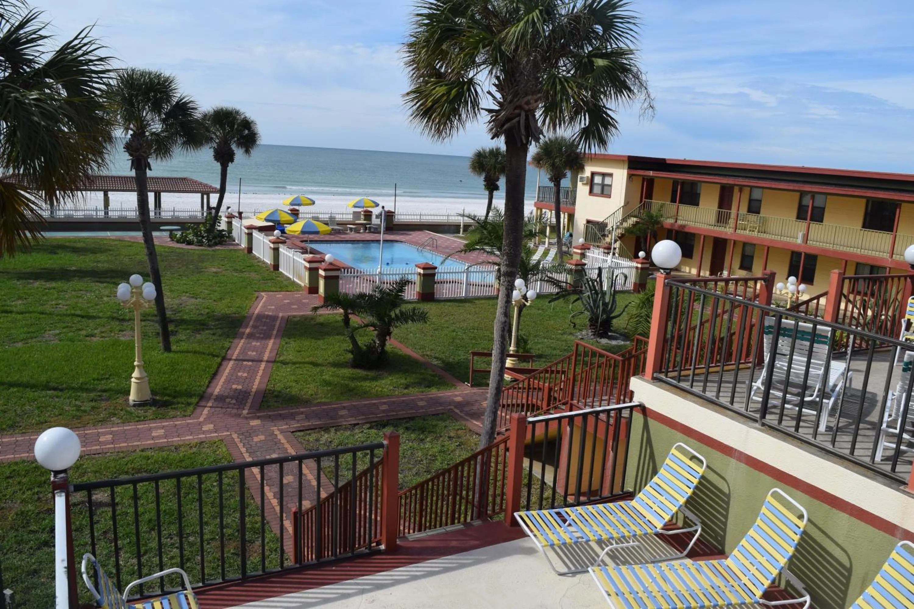 Patio in Sails Resort Motel