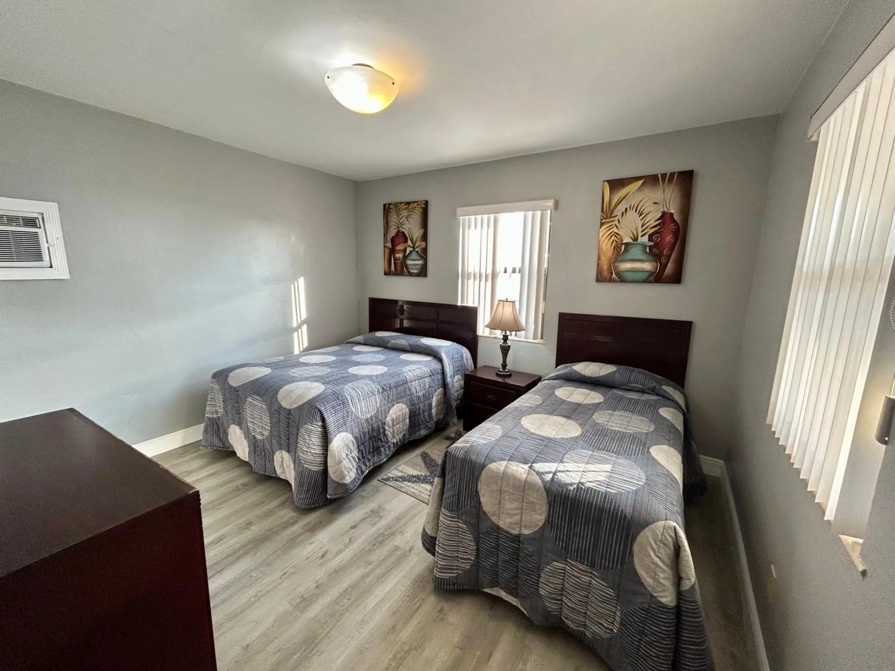 Bedroom in Sails Resort Motel