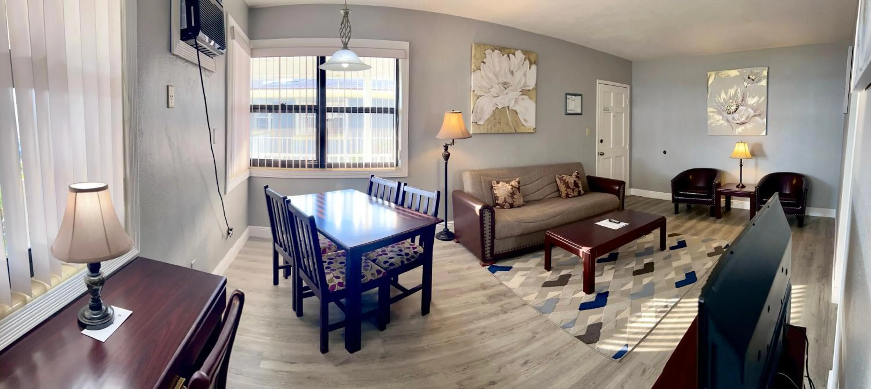 Living room in Sails Resort Motel