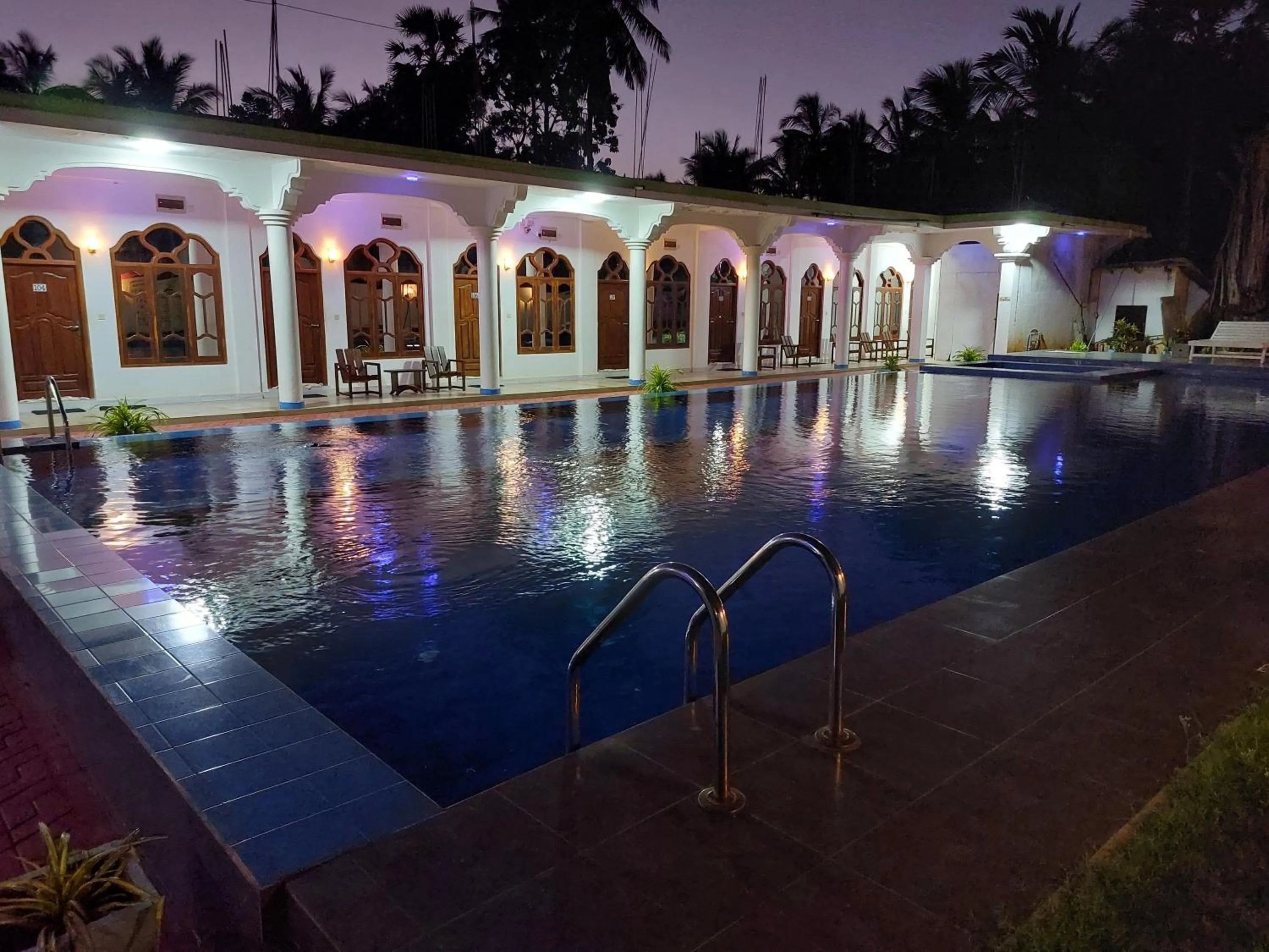 Night in MRD Beach Hotel