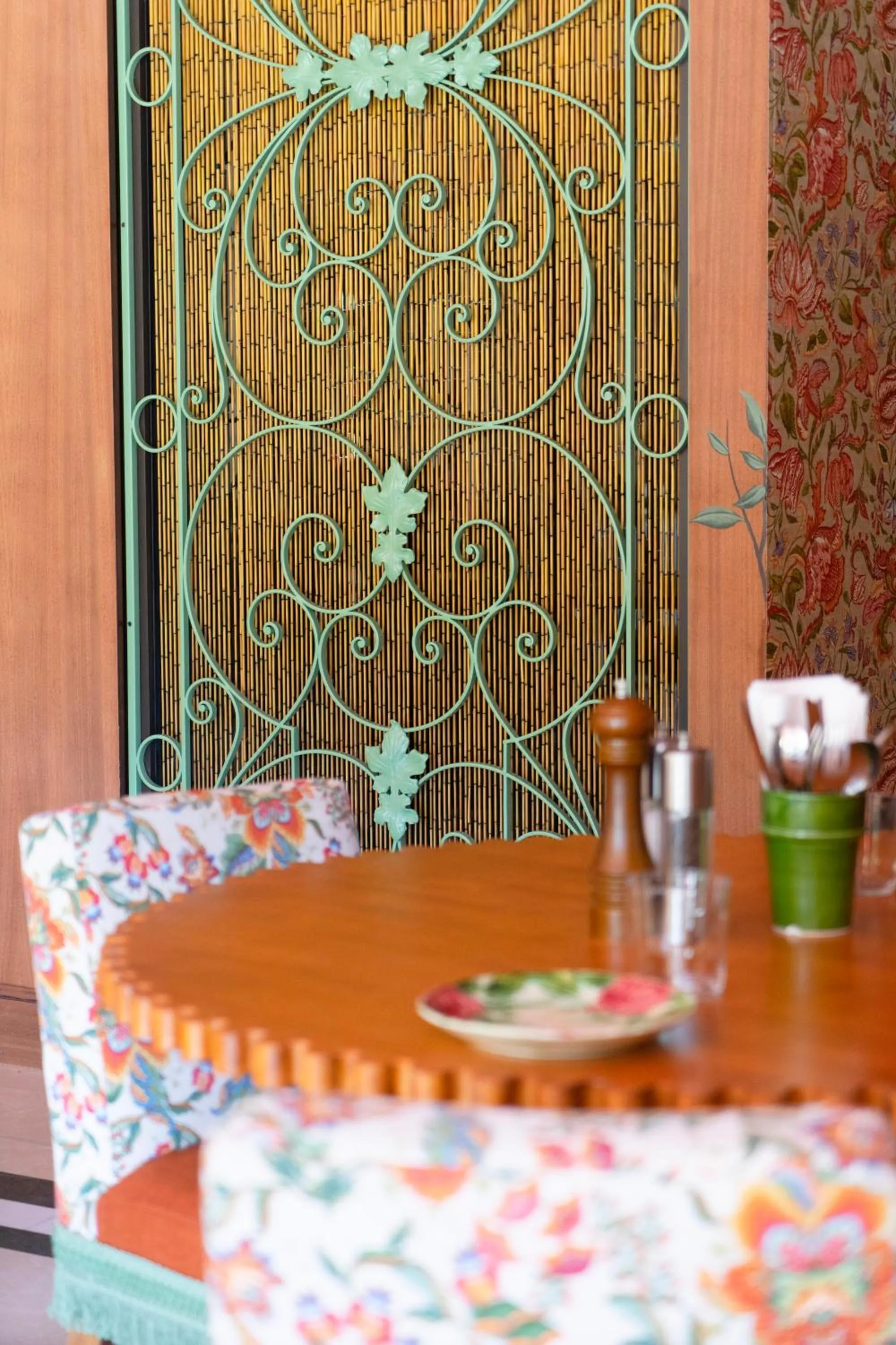 Restaurant/places to eat in Hôtel Juana