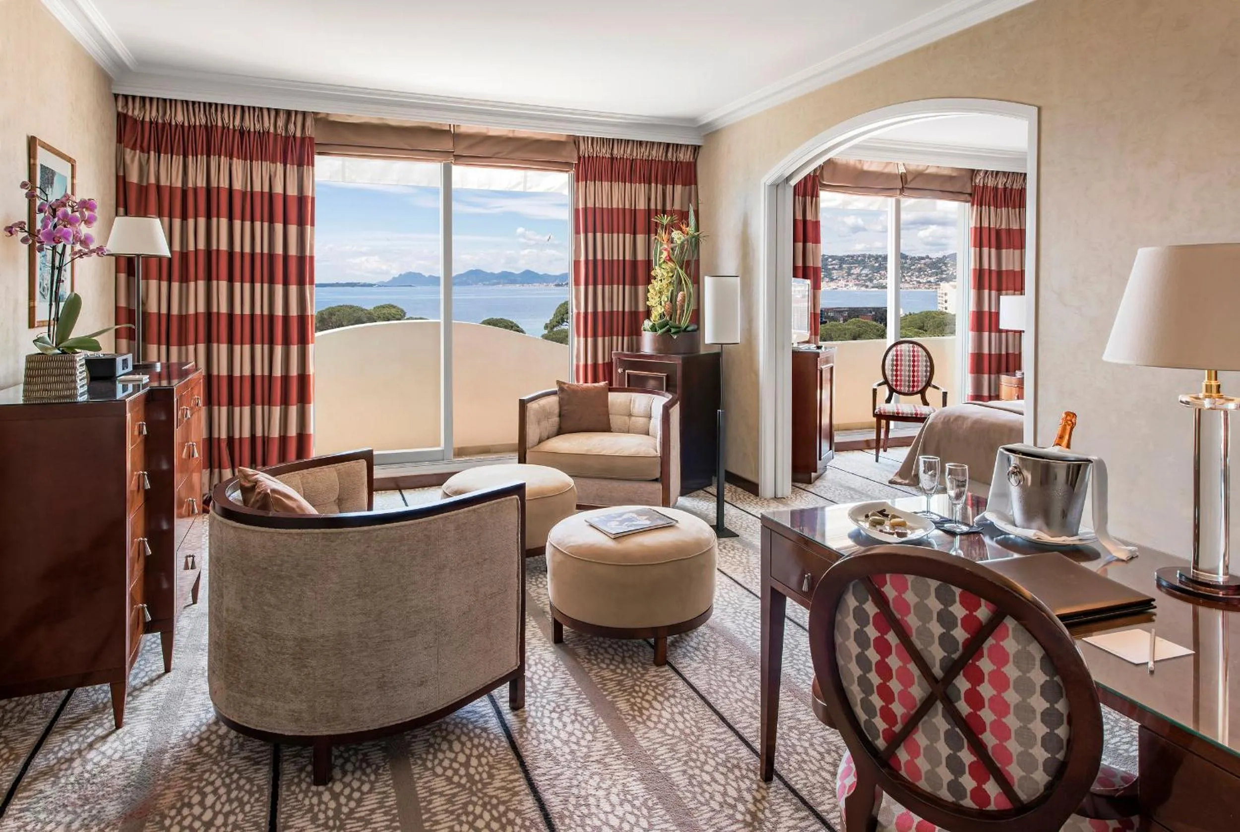 Photo of the whole room in Hôtel Juana