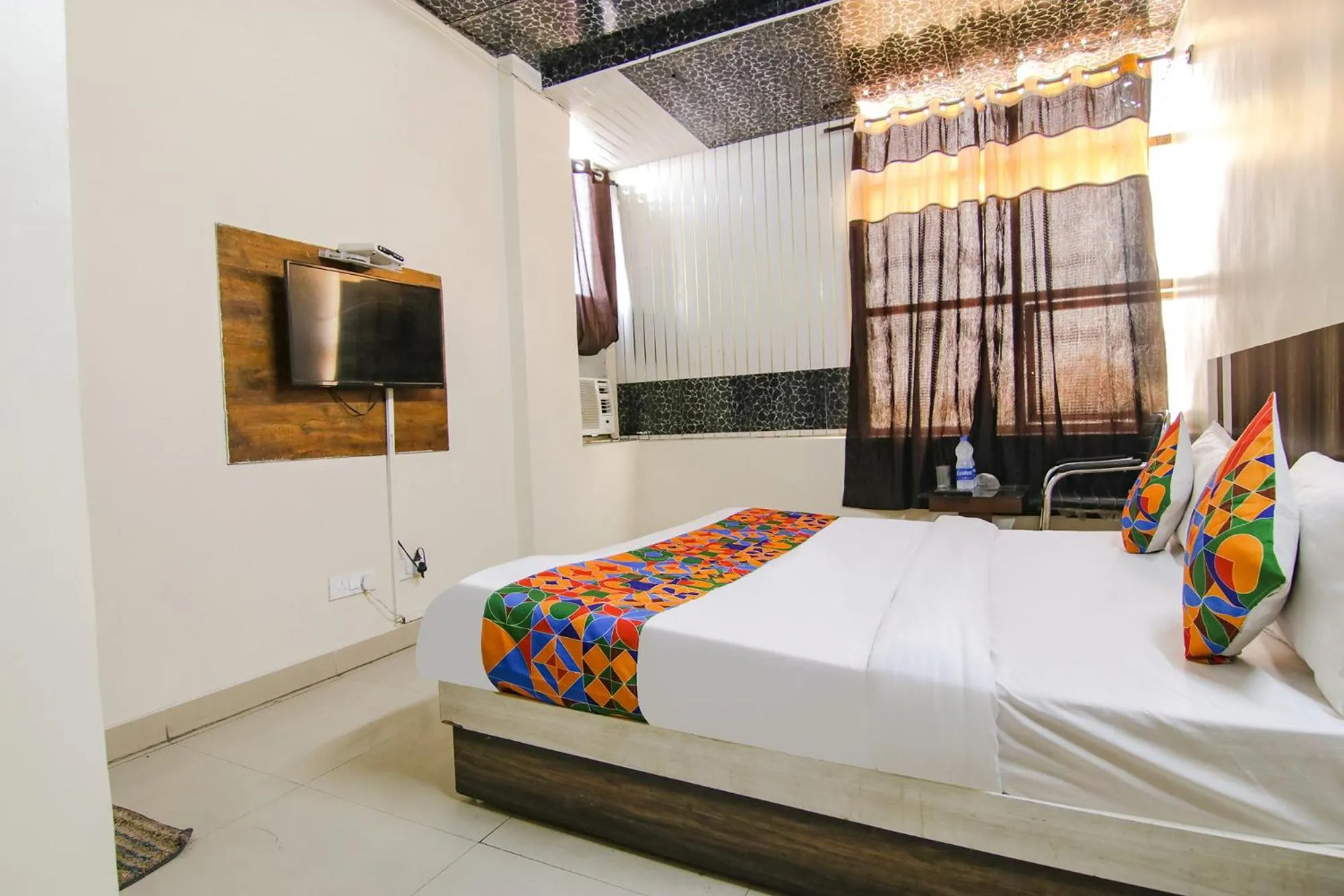 Bed in FabExpress HC King