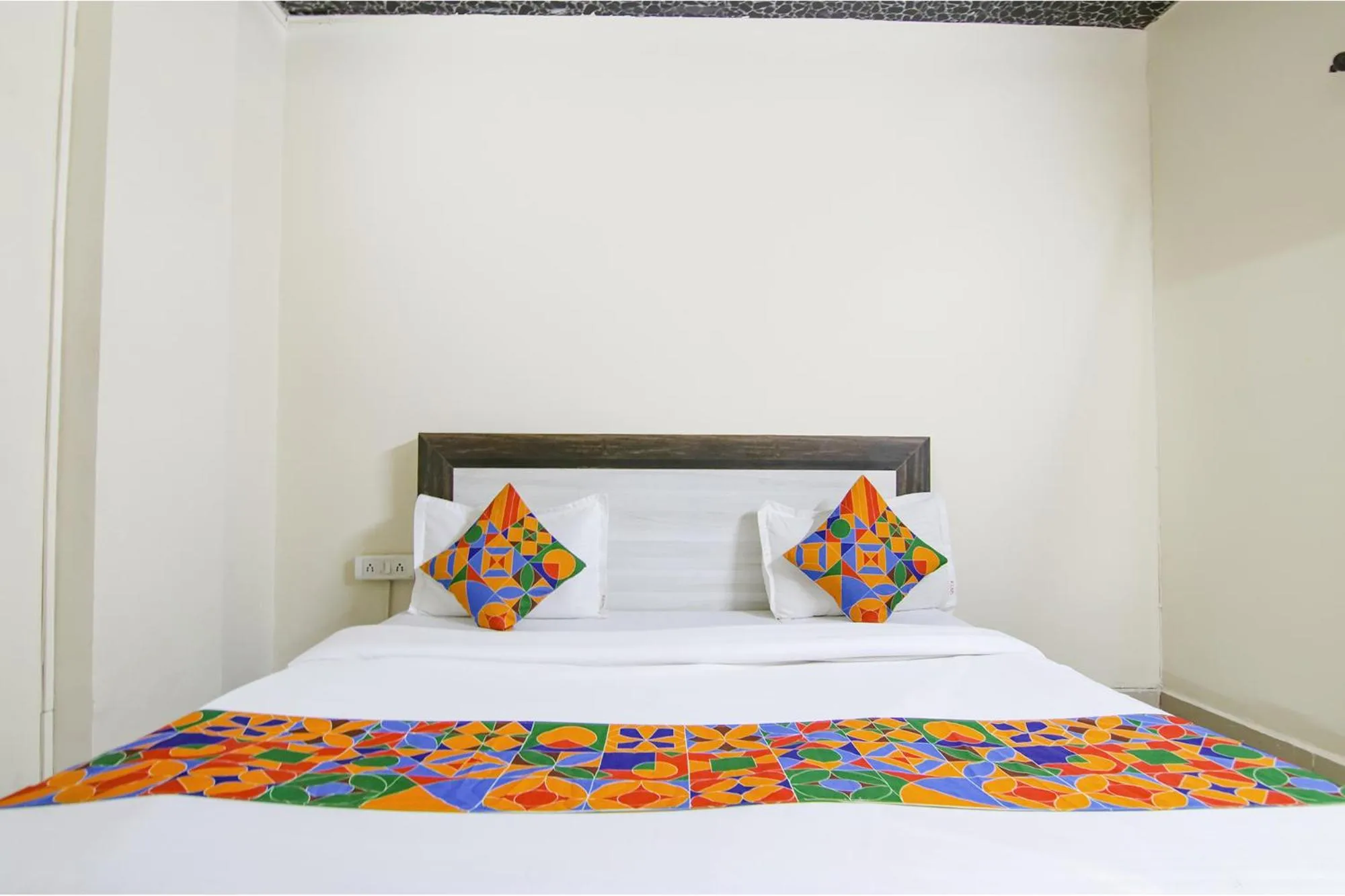 Bed in FabExpress HC King