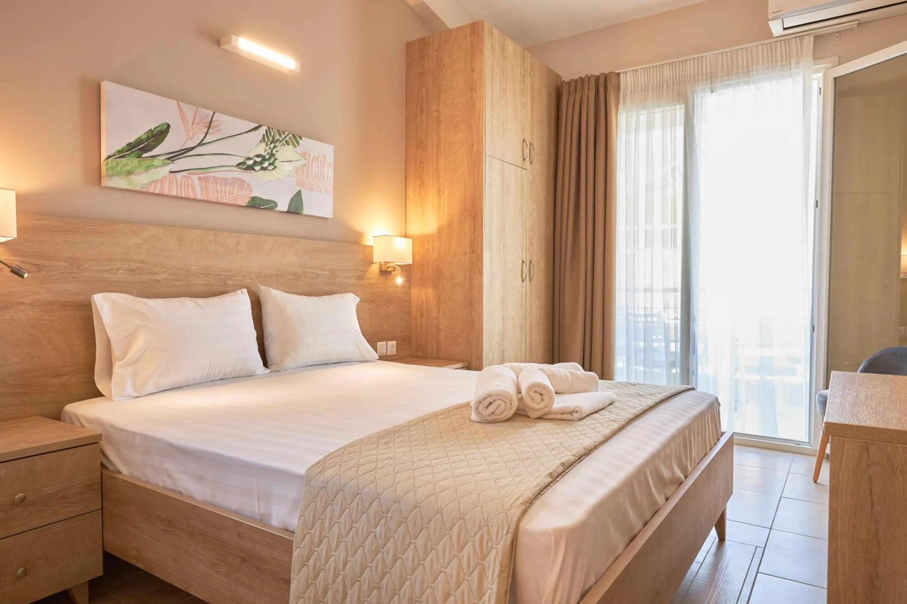 Bed in Nikiti Comfort