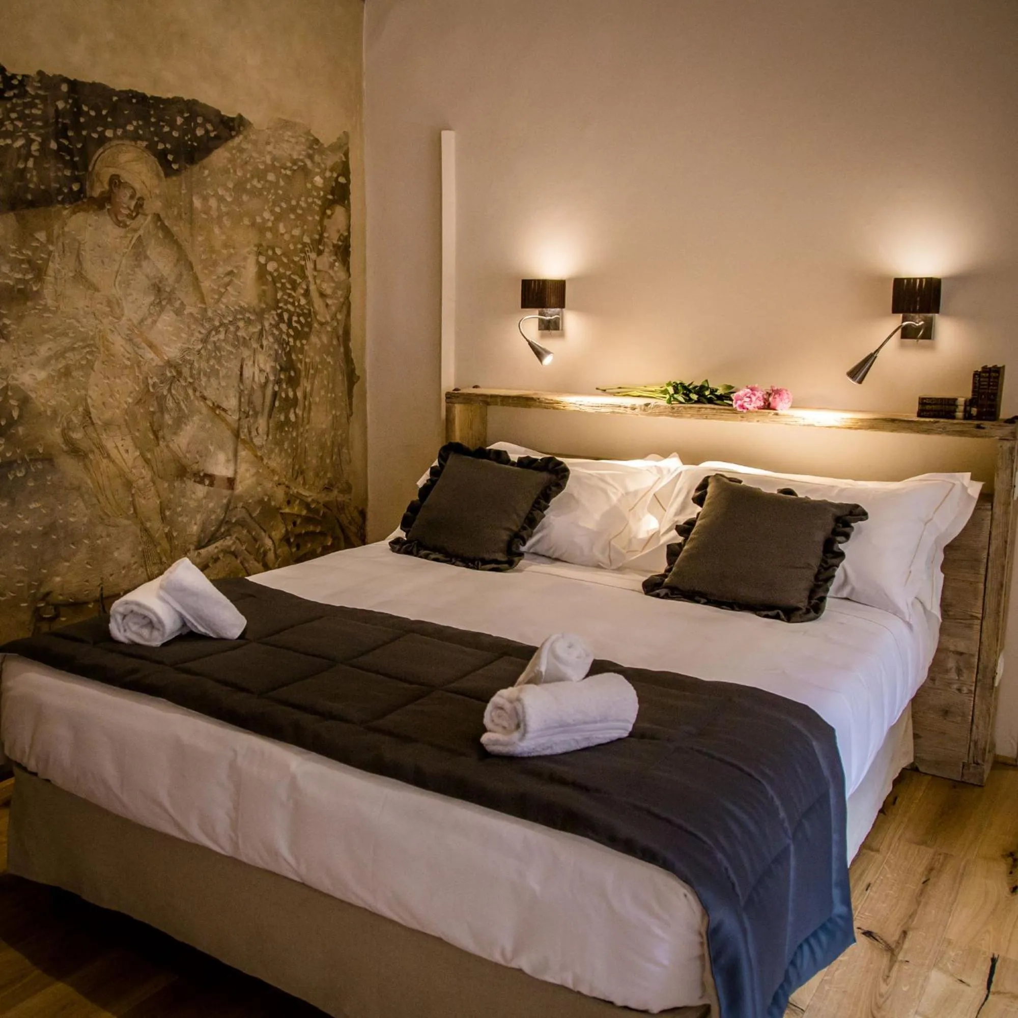 Photo of the whole room, Bed in San Pier Novello in Oltrarno