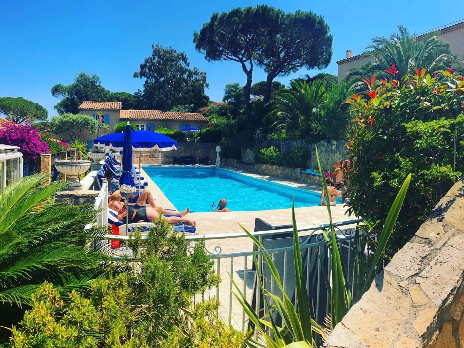 Property building in Hôtel Jas Neuf