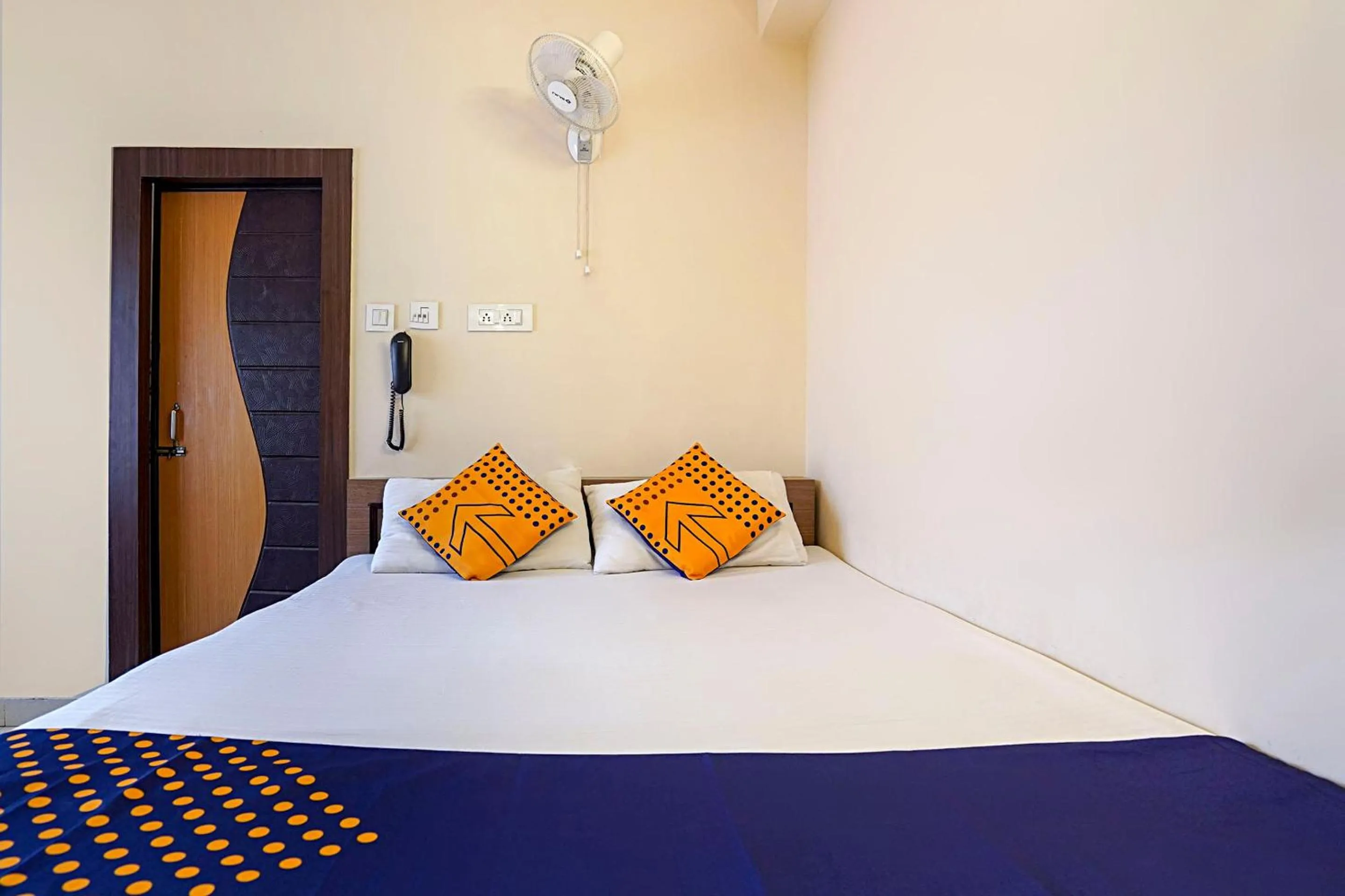 Bedroom, Bed in Hotel O Trisha Guest House