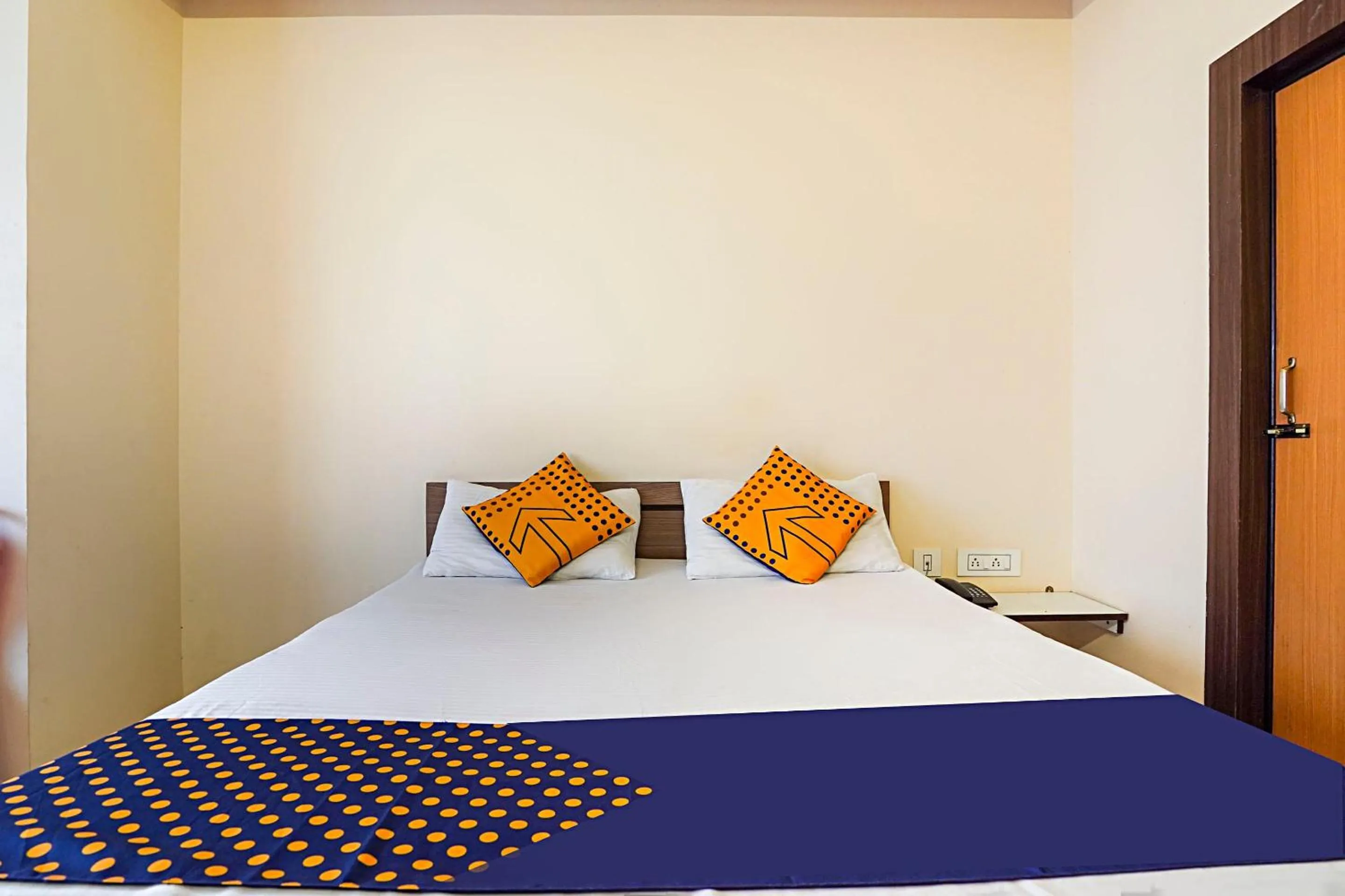 Bedroom, Bed in Hotel O Trisha Guest House