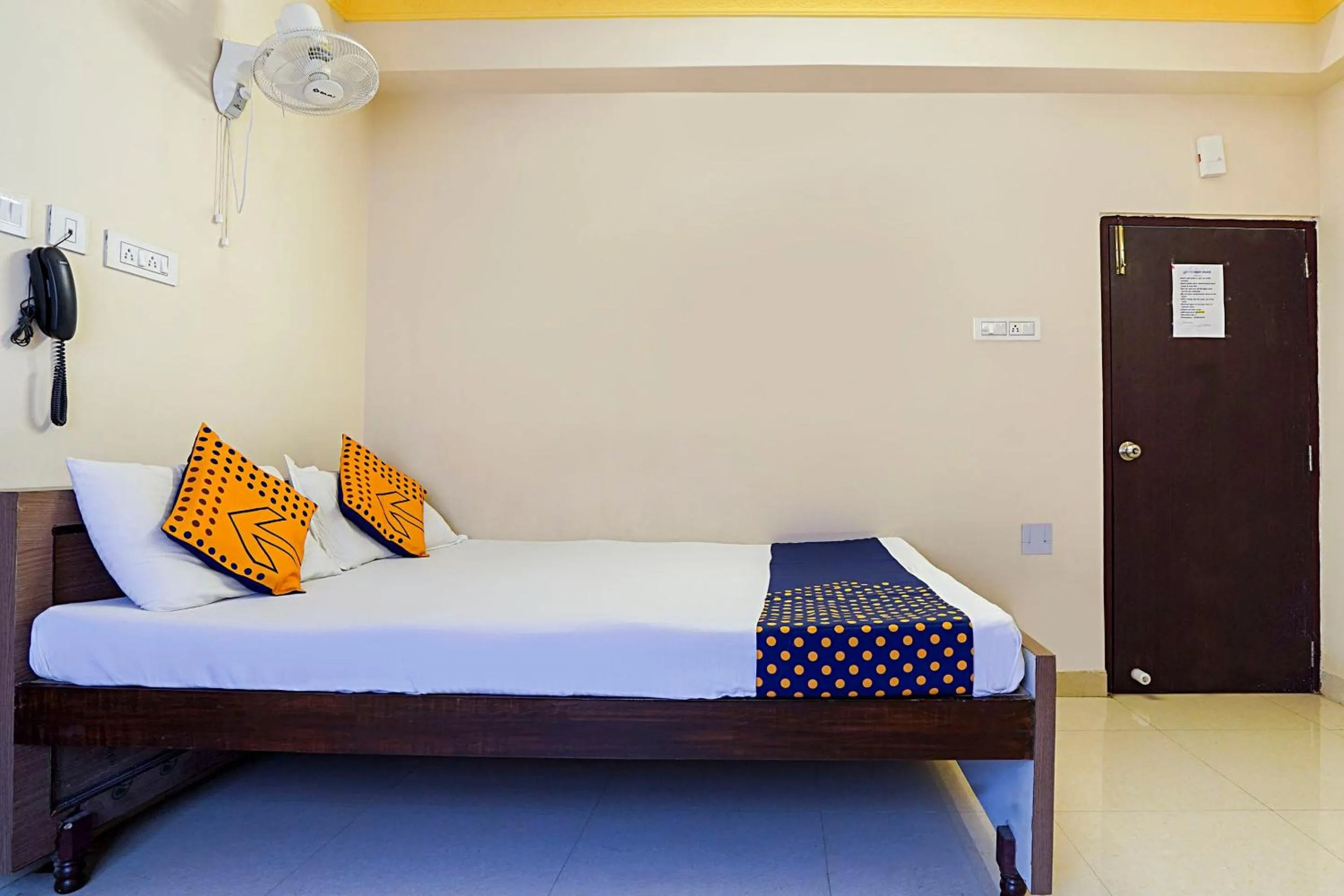 Bedroom, Bed in Hotel O Trisha Guest House