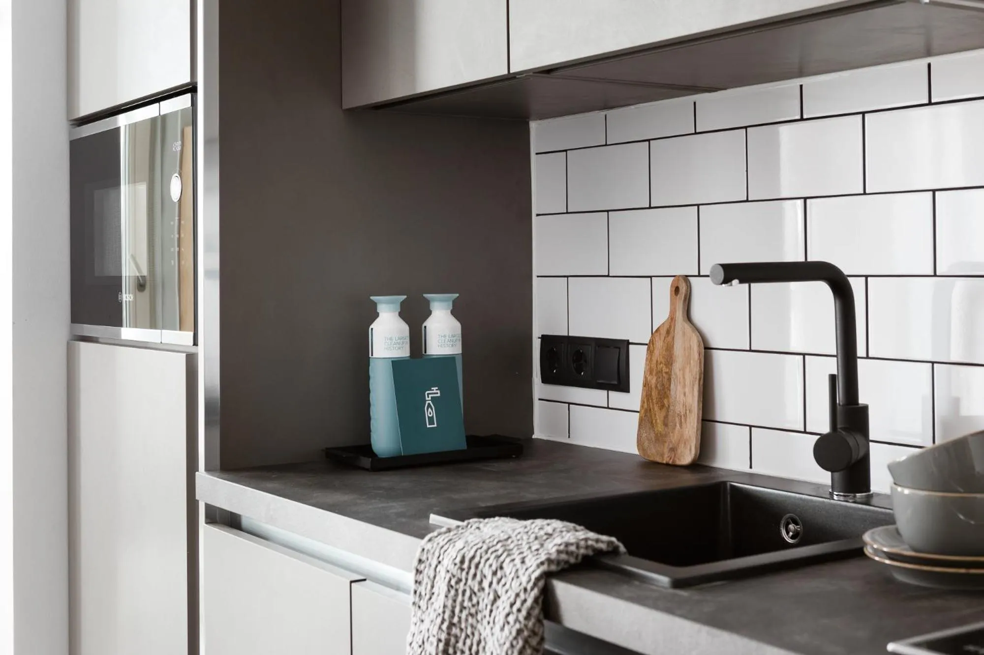 Kitchen or kitchenette in Bob W Tallinn Telliskivi