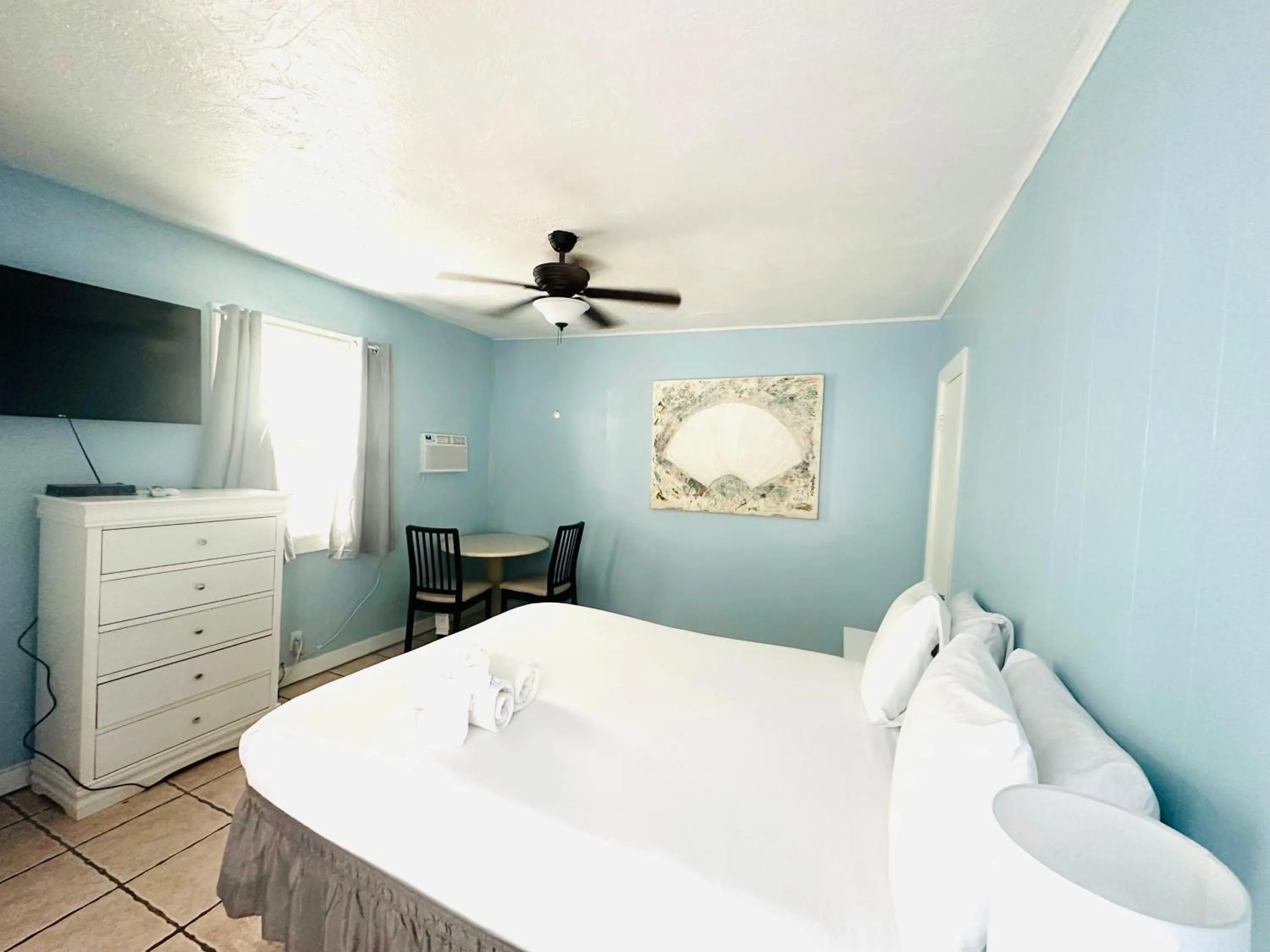 Bed in St Maurice Beach Inn