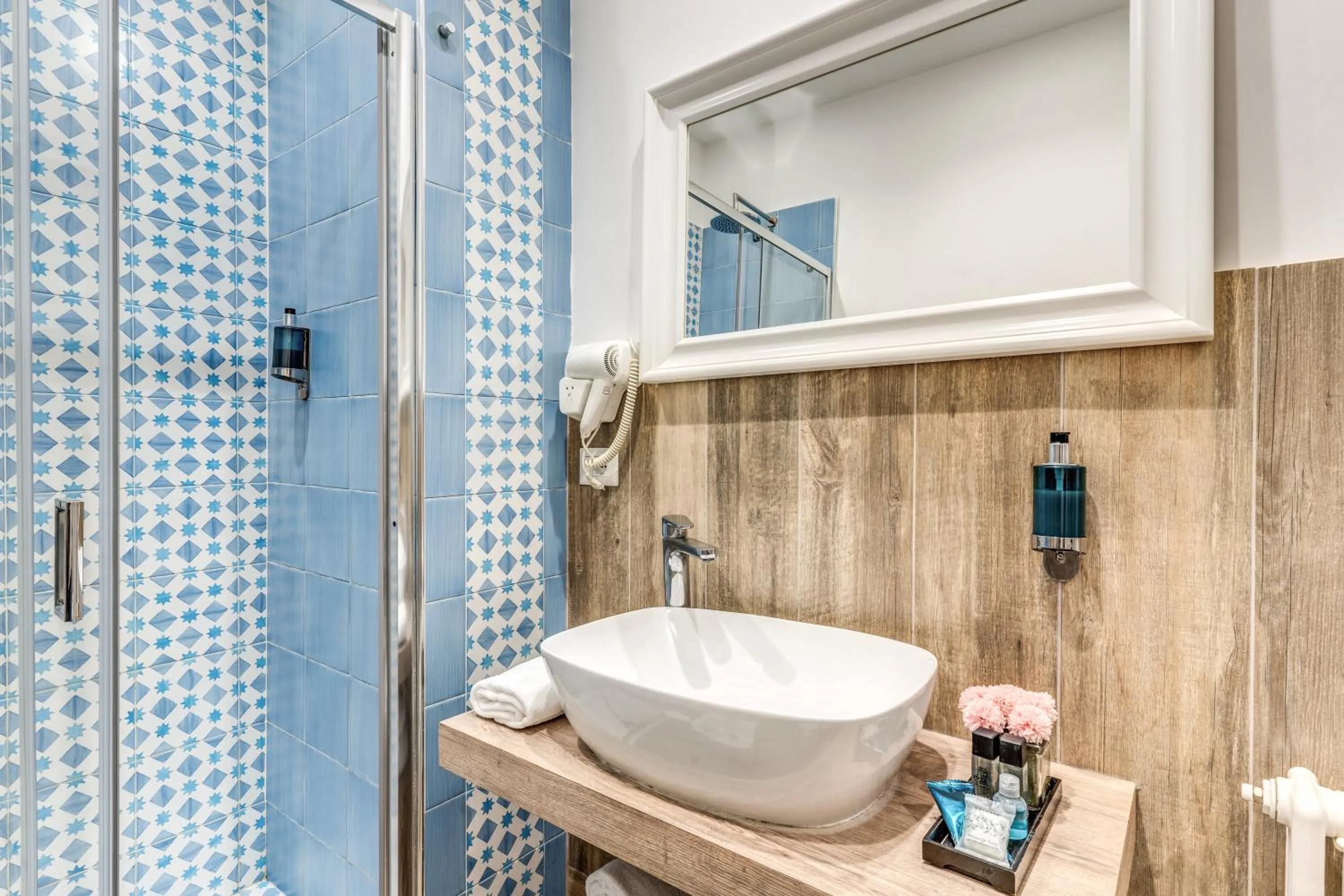 Bathroom in Camera e Caffé DeLuxe