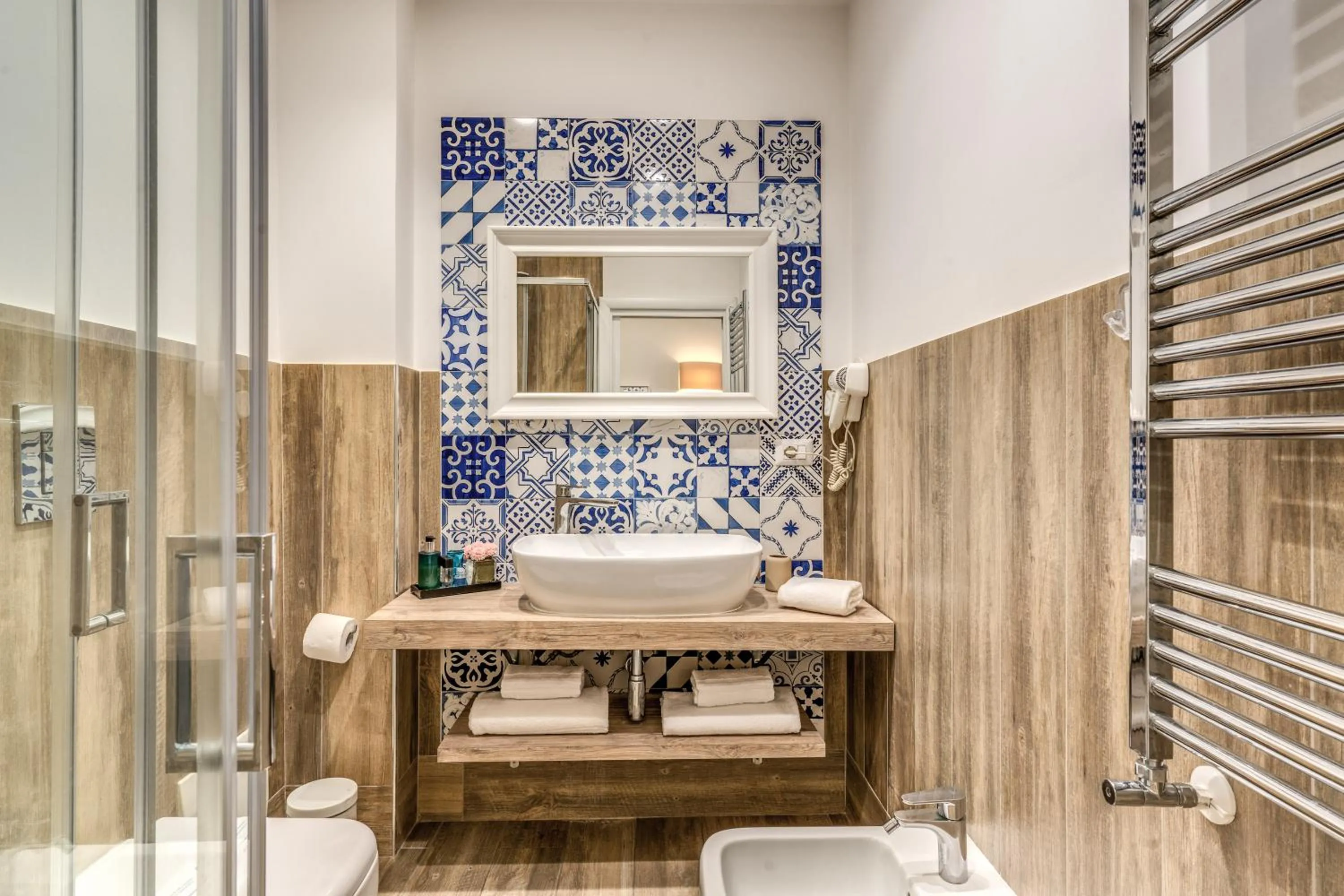 Bathroom in Camera e Caffé DeLuxe