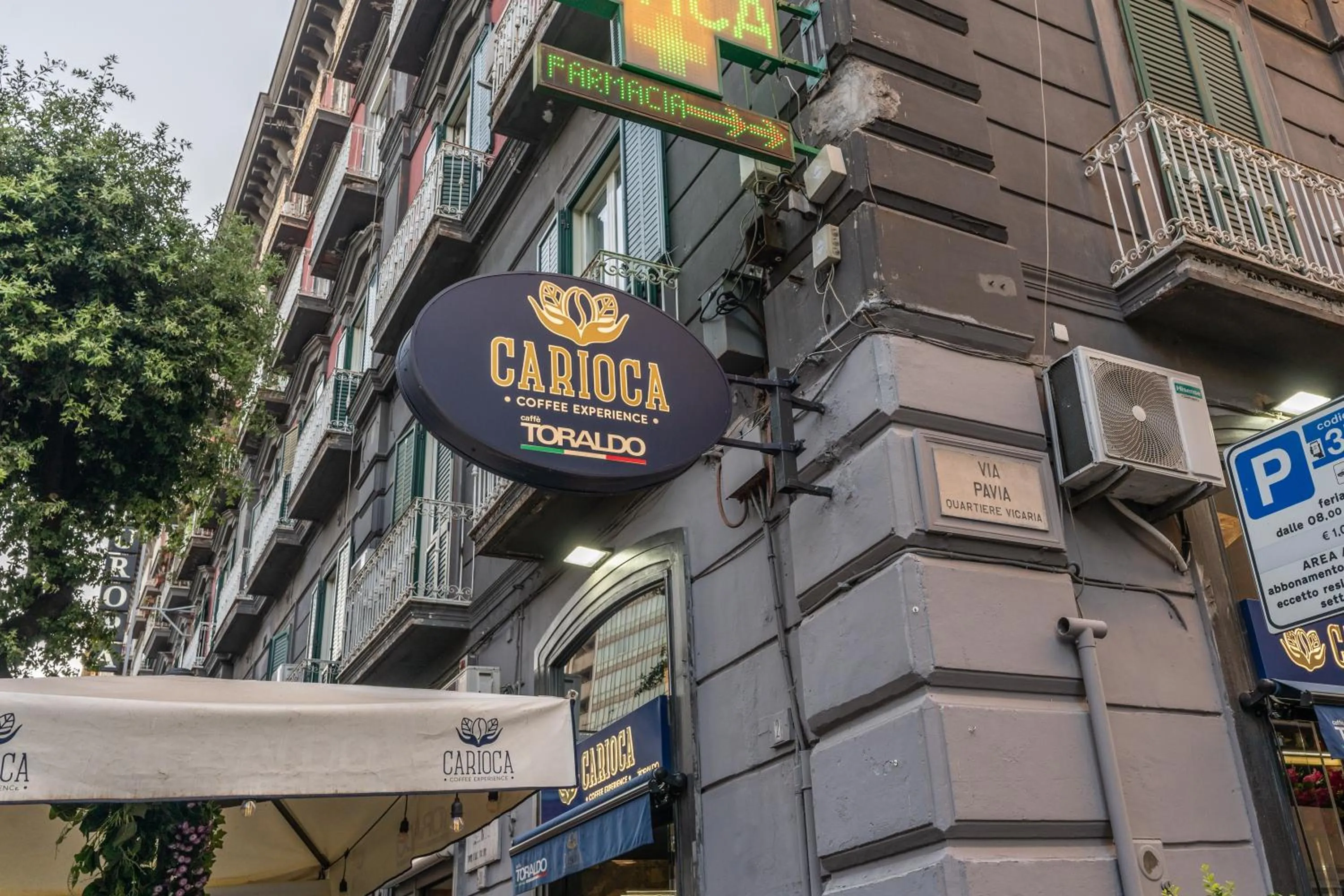 Logo/Certificate/Sign in Camera e Caffé DeLuxe