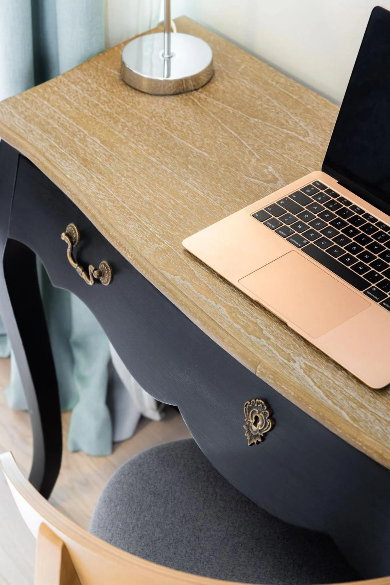 On-site shops in Hotel les Armoiries