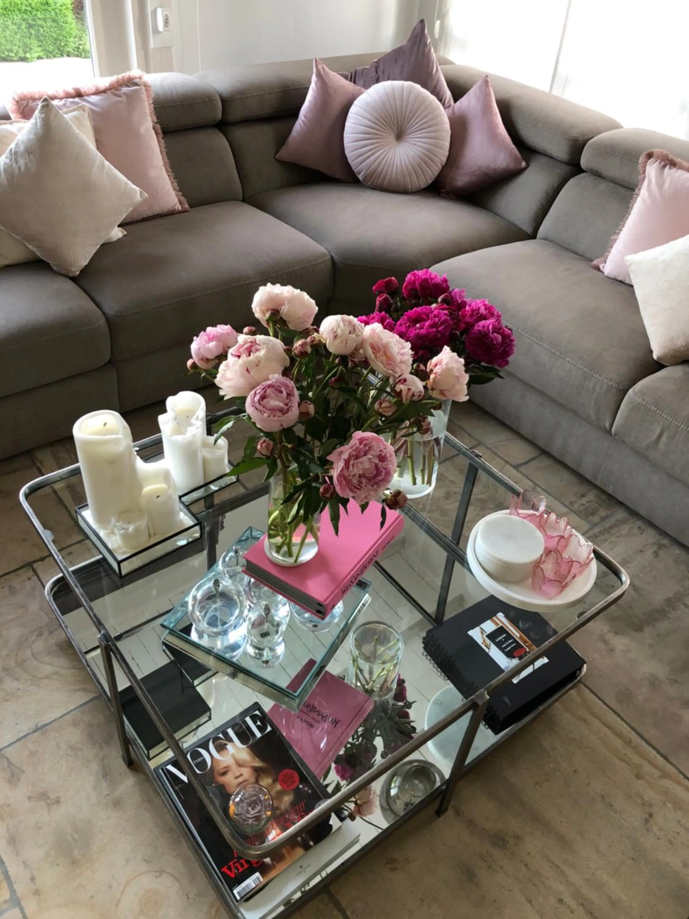 Communal lounge/ TV room in JARDIN DU MARAIS