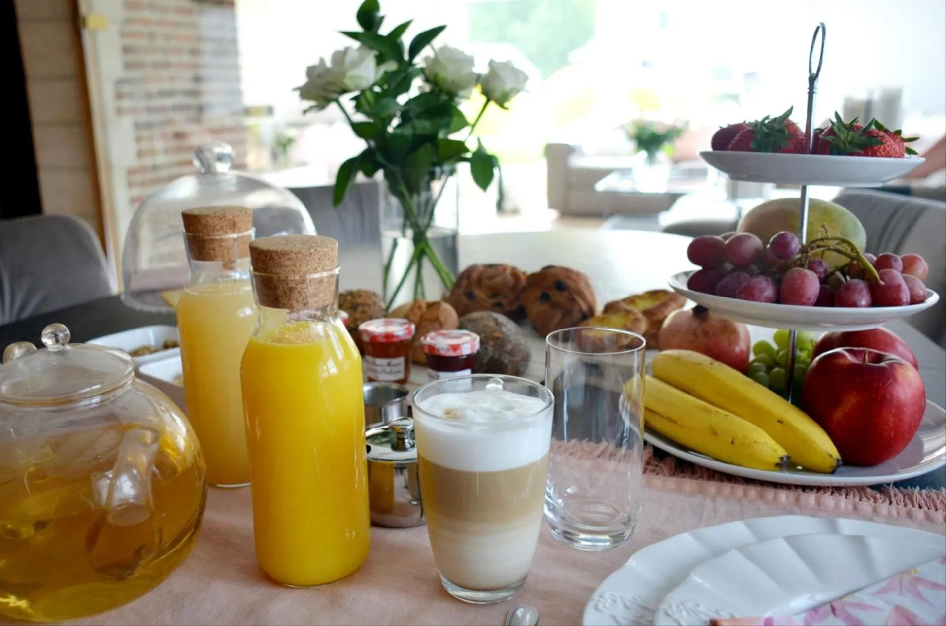 Breakfast in JARDIN DU MARAIS