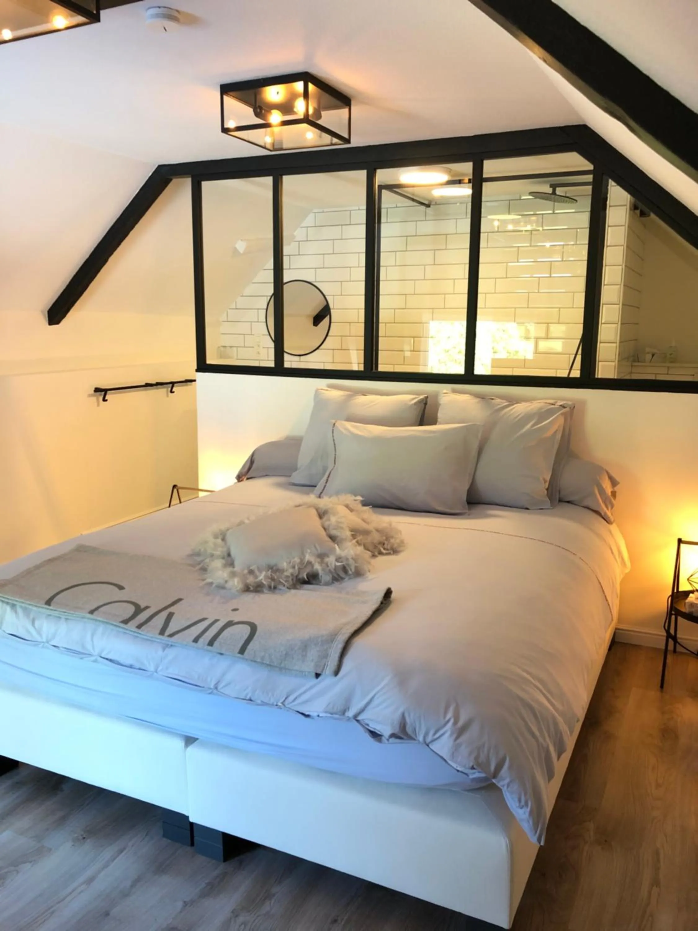 Bed in JARDIN DU MARAIS