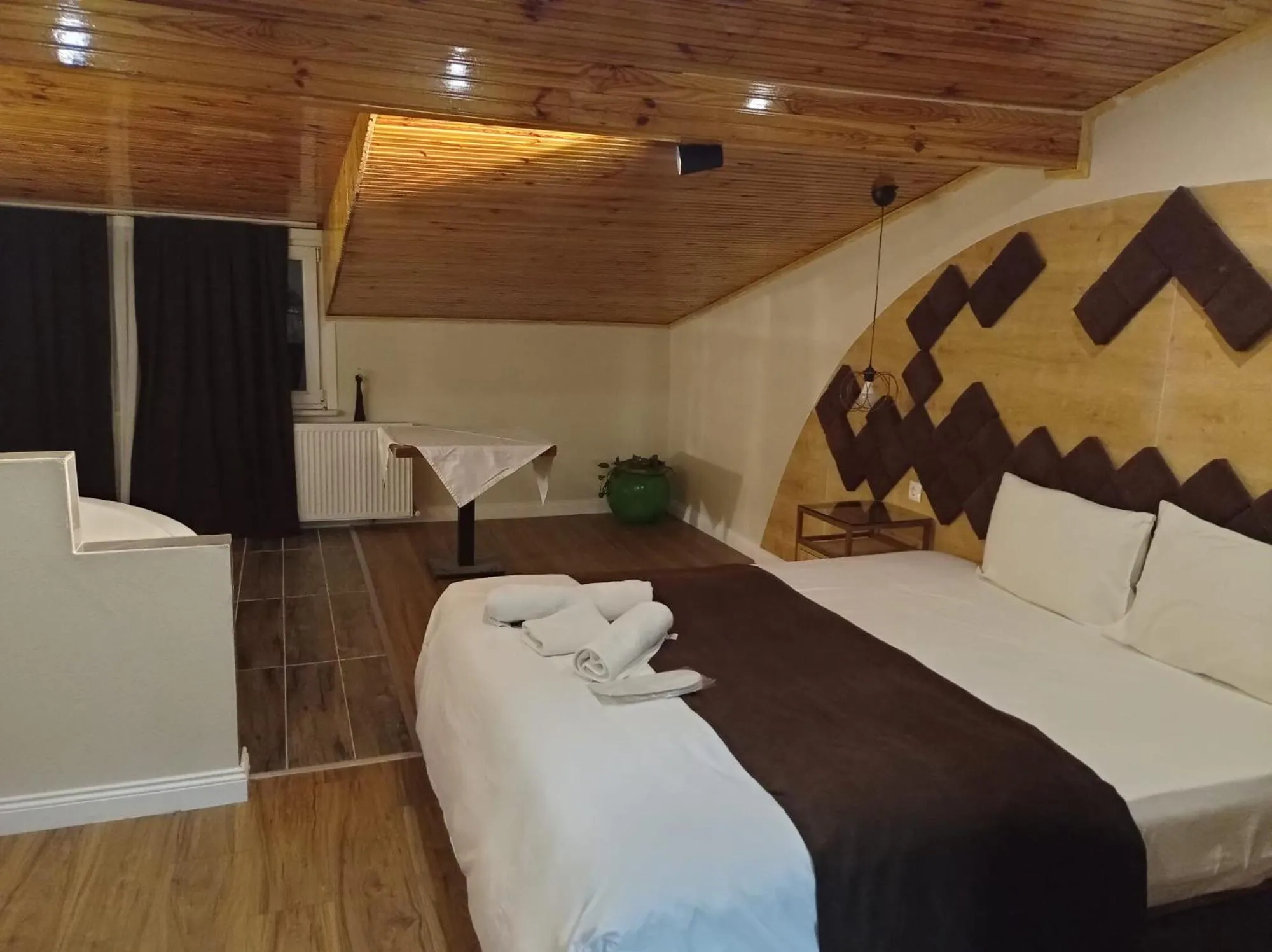 Bed in lily airport otel