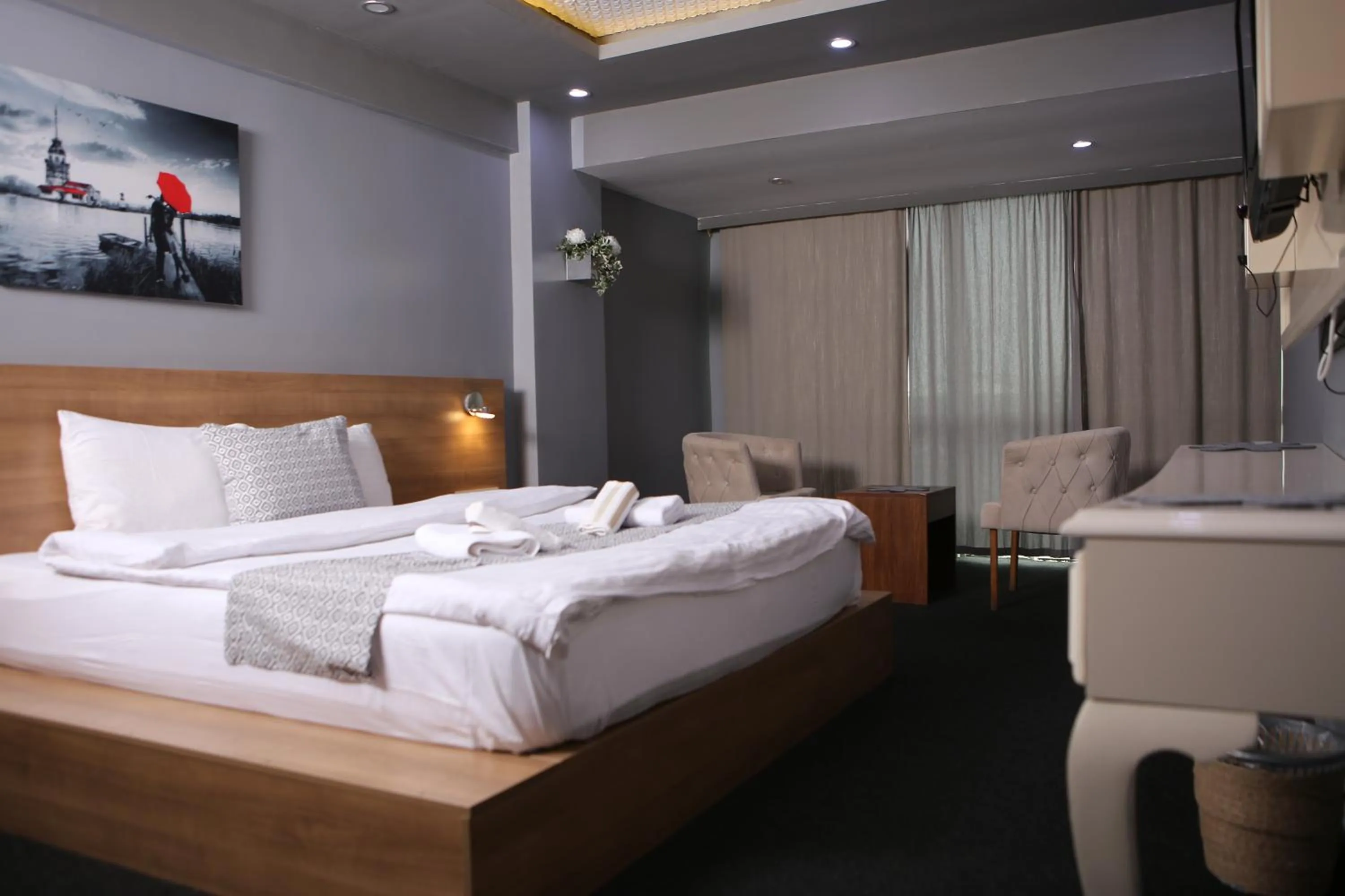 Bed in lily airport otel