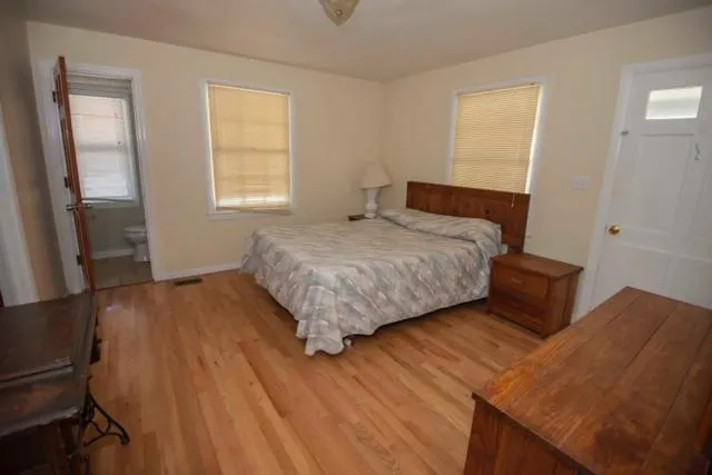 Bed in Avon Cottages