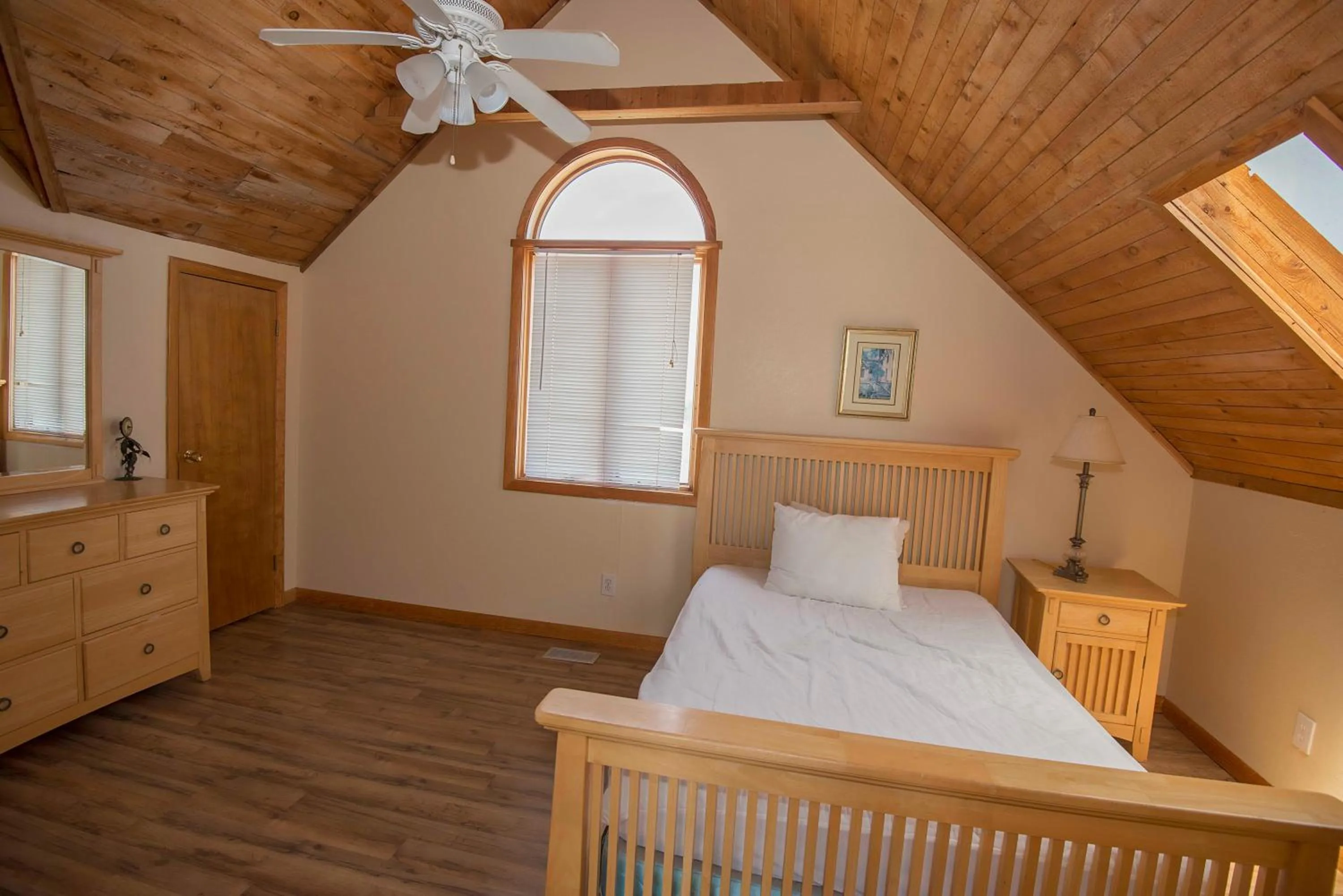 Bed in Avon Cottages