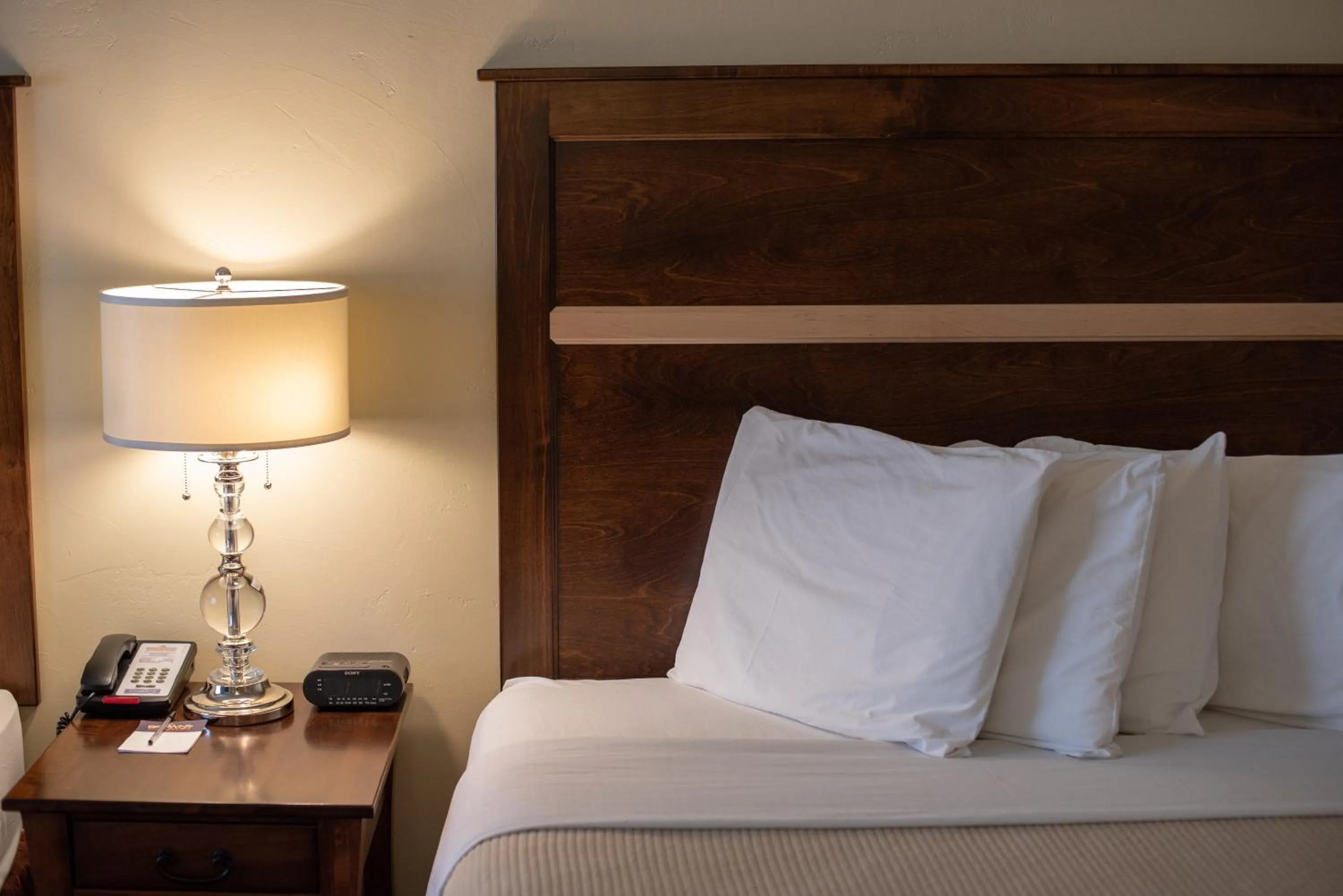 Bed in Browns Canyon Inn