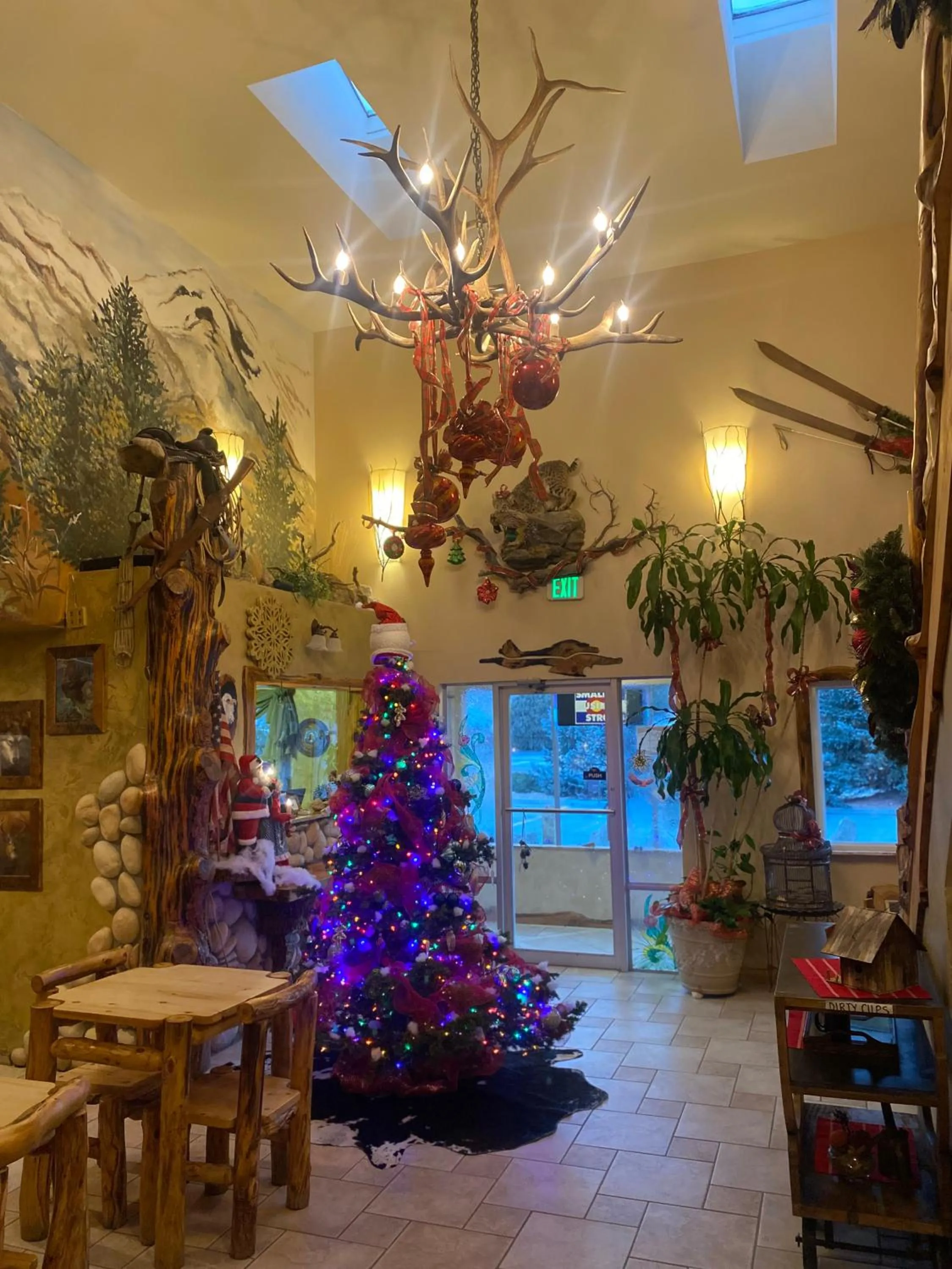 Decorative detail in Browns Canyon Inn