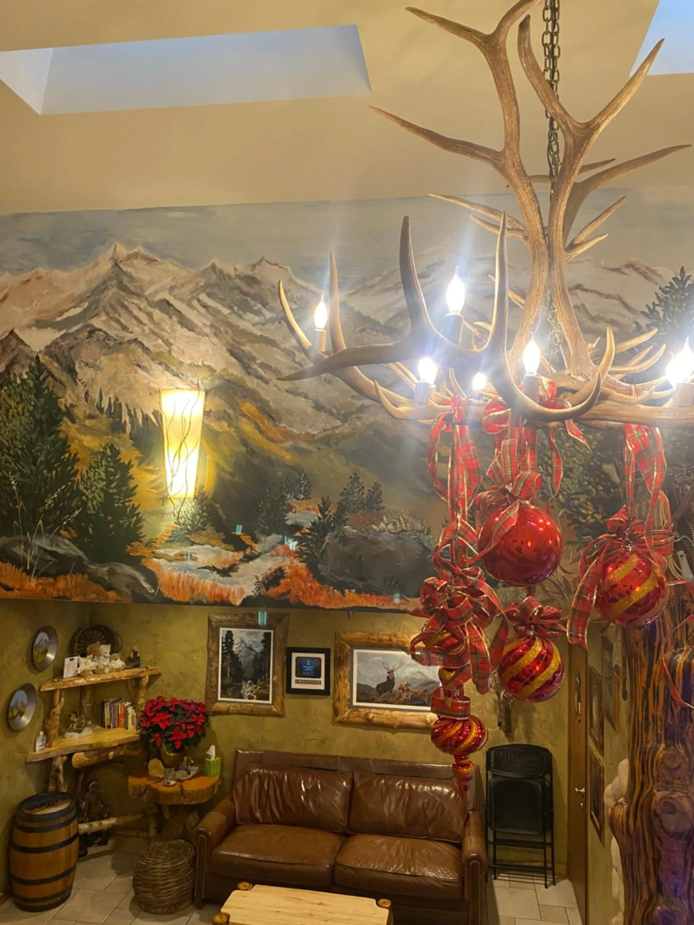 Decorative detail in Browns Canyon Inn