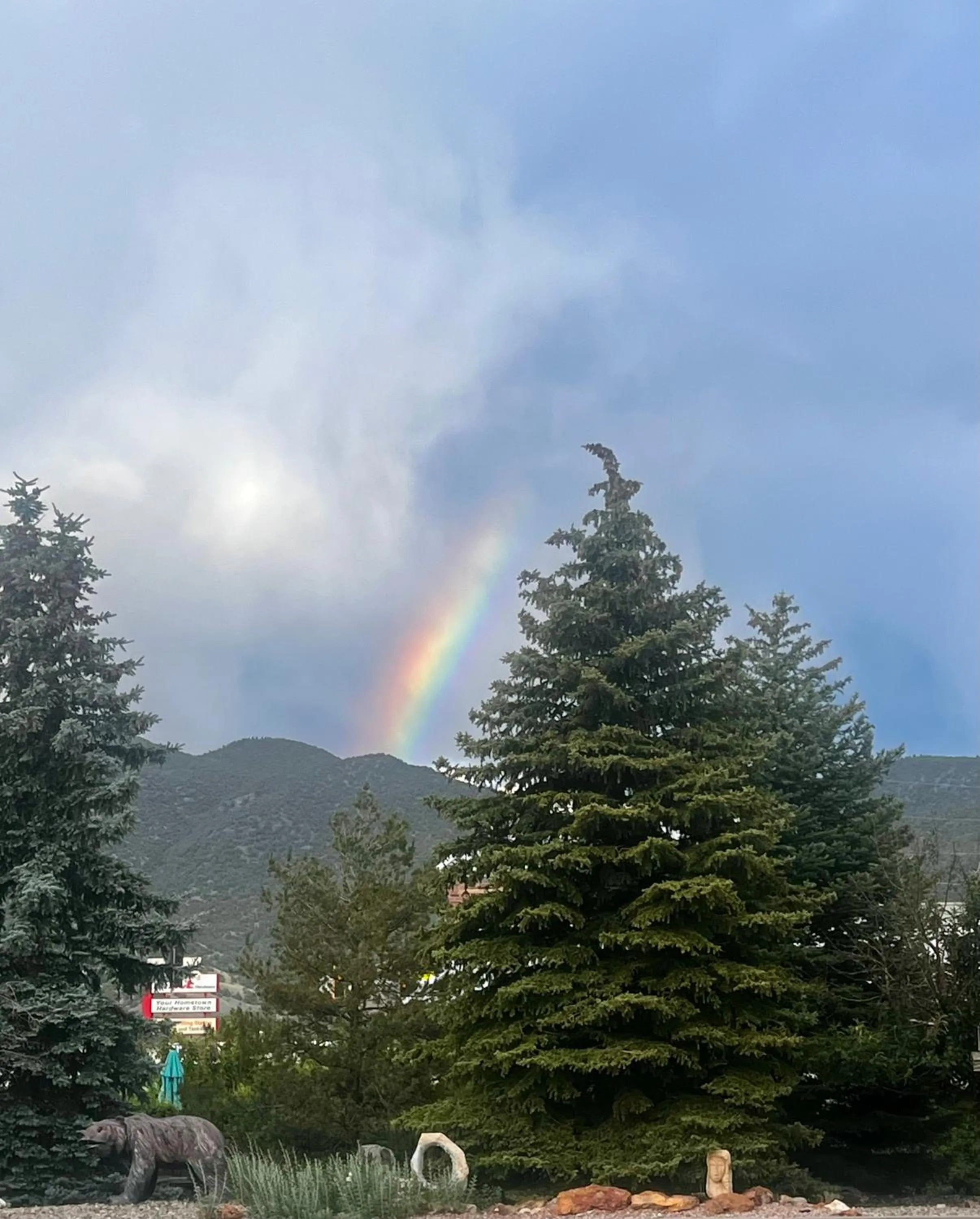 Property building in Browns Canyon Inn