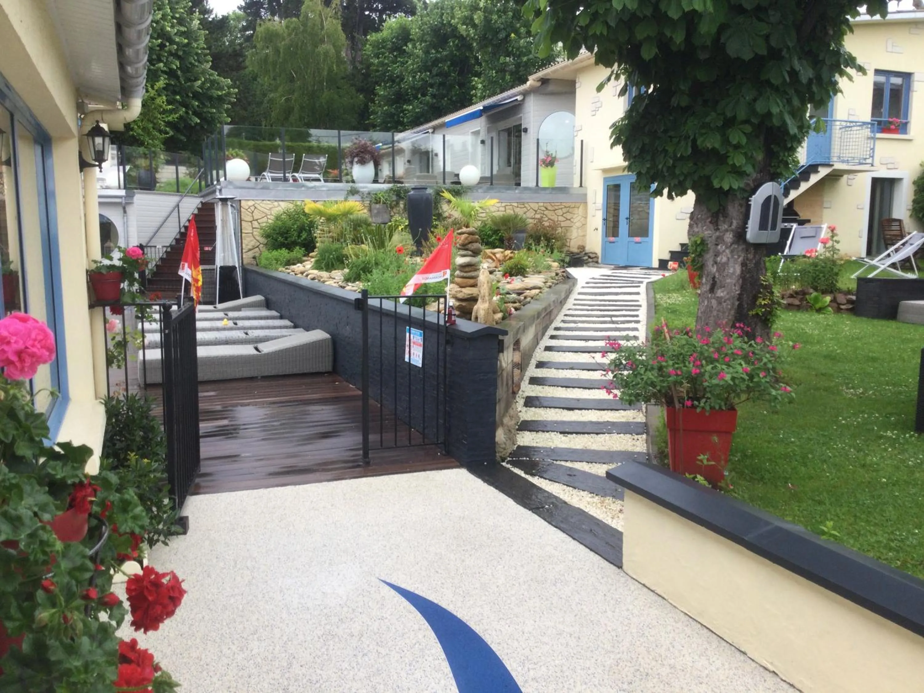 Patio in Hotel la piscine