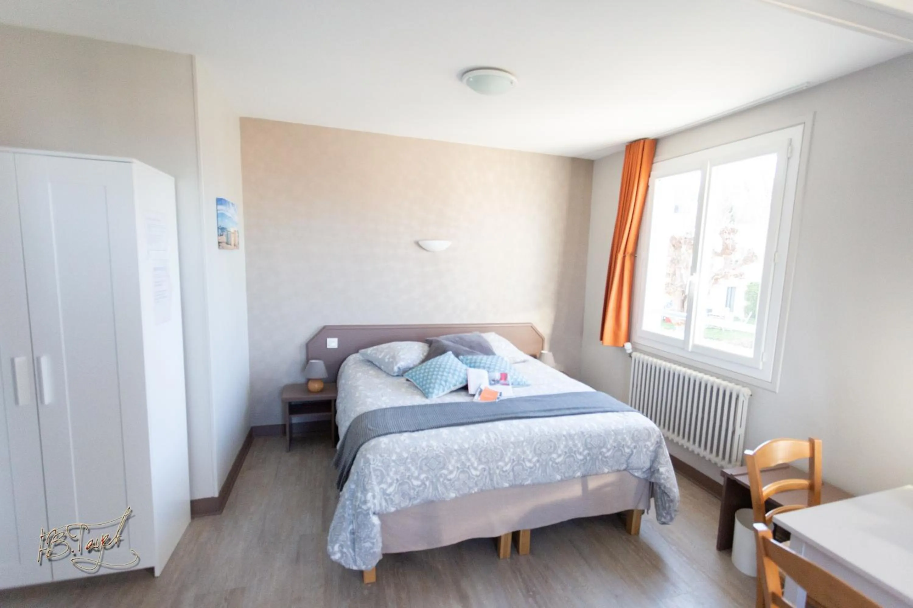 Bed in Hotel la piscine