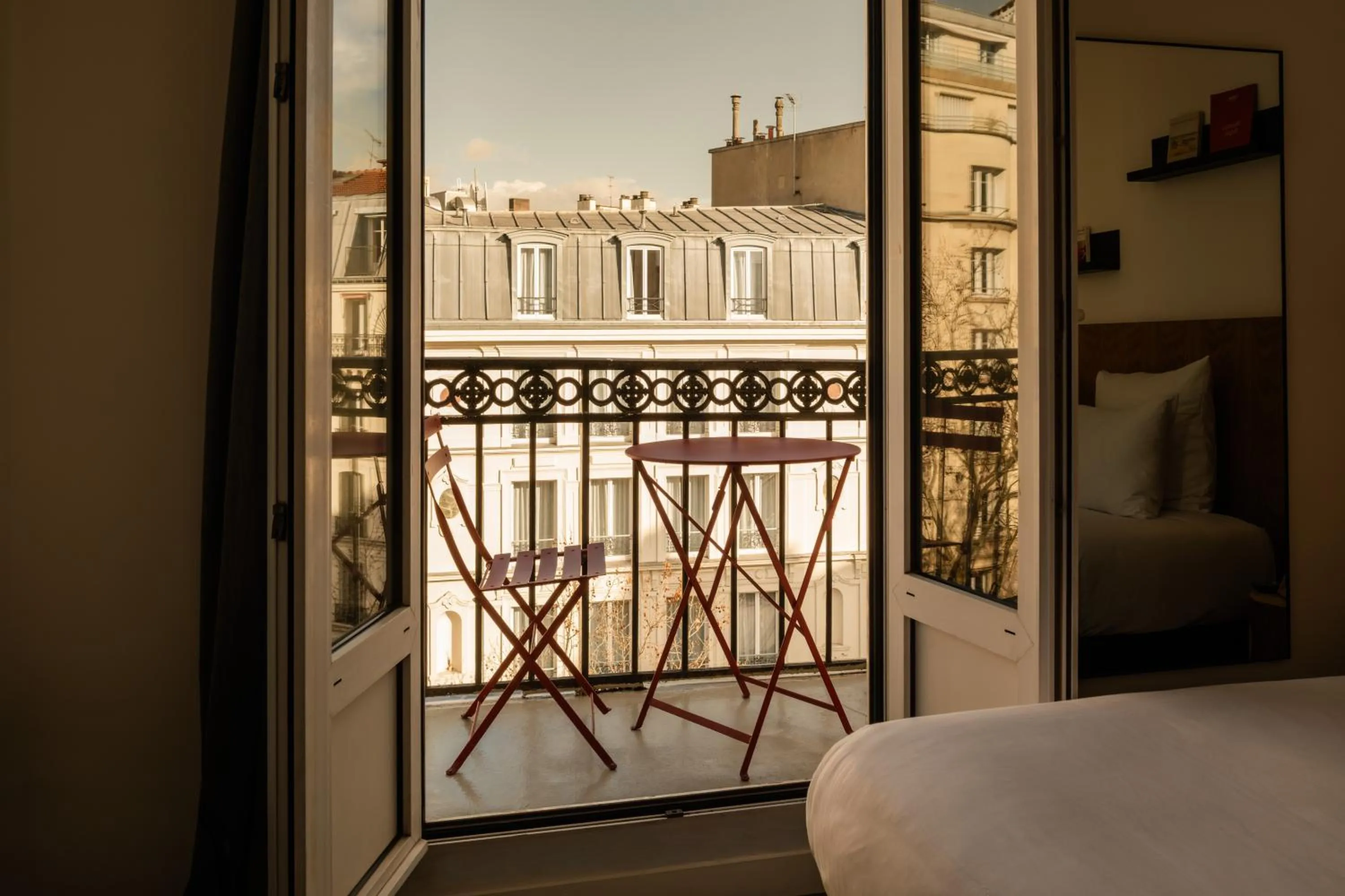 Balcony/Terrace, Bed in 9Hotel Bastille-Lyon