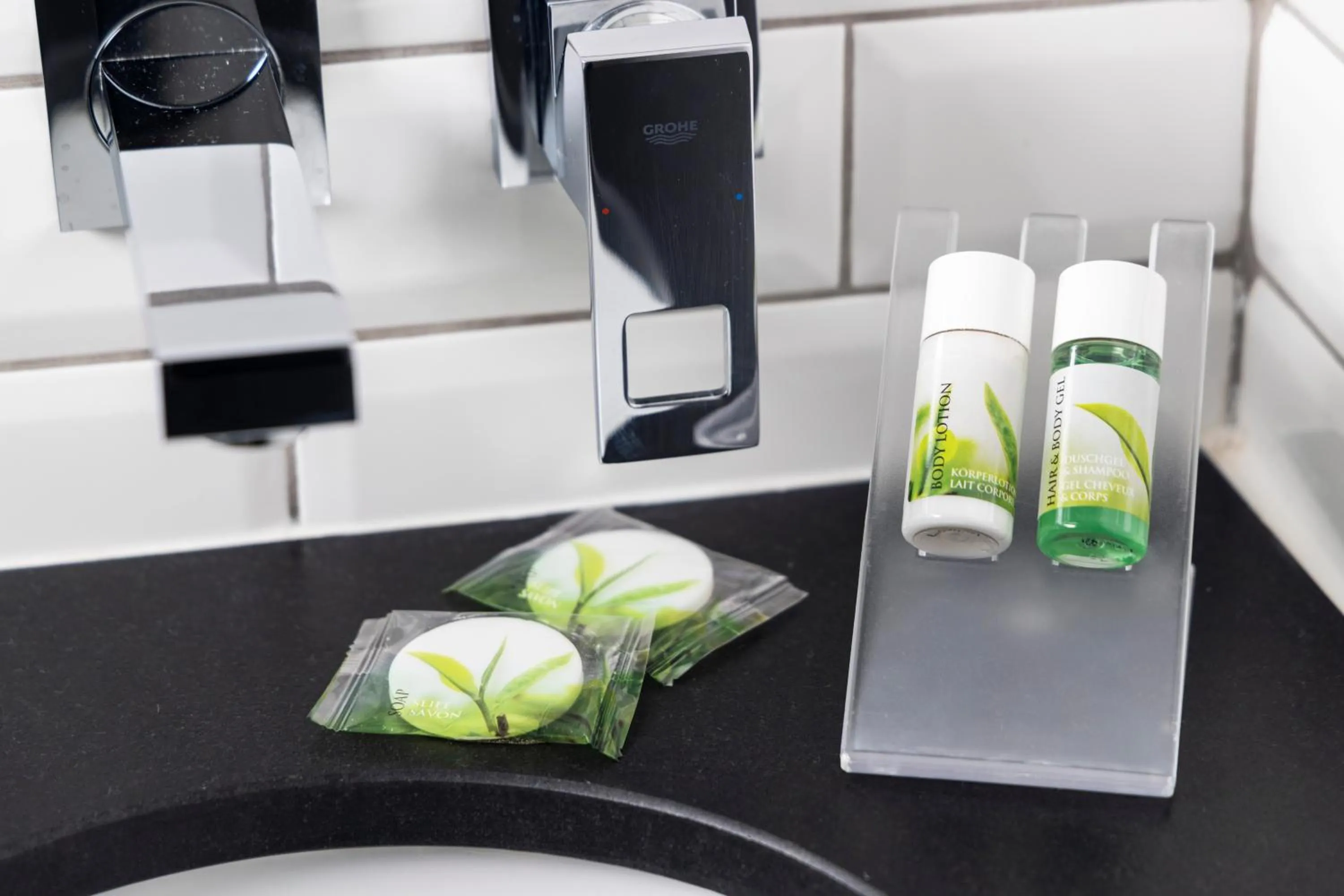 Bathroom in Pavillon Monceau