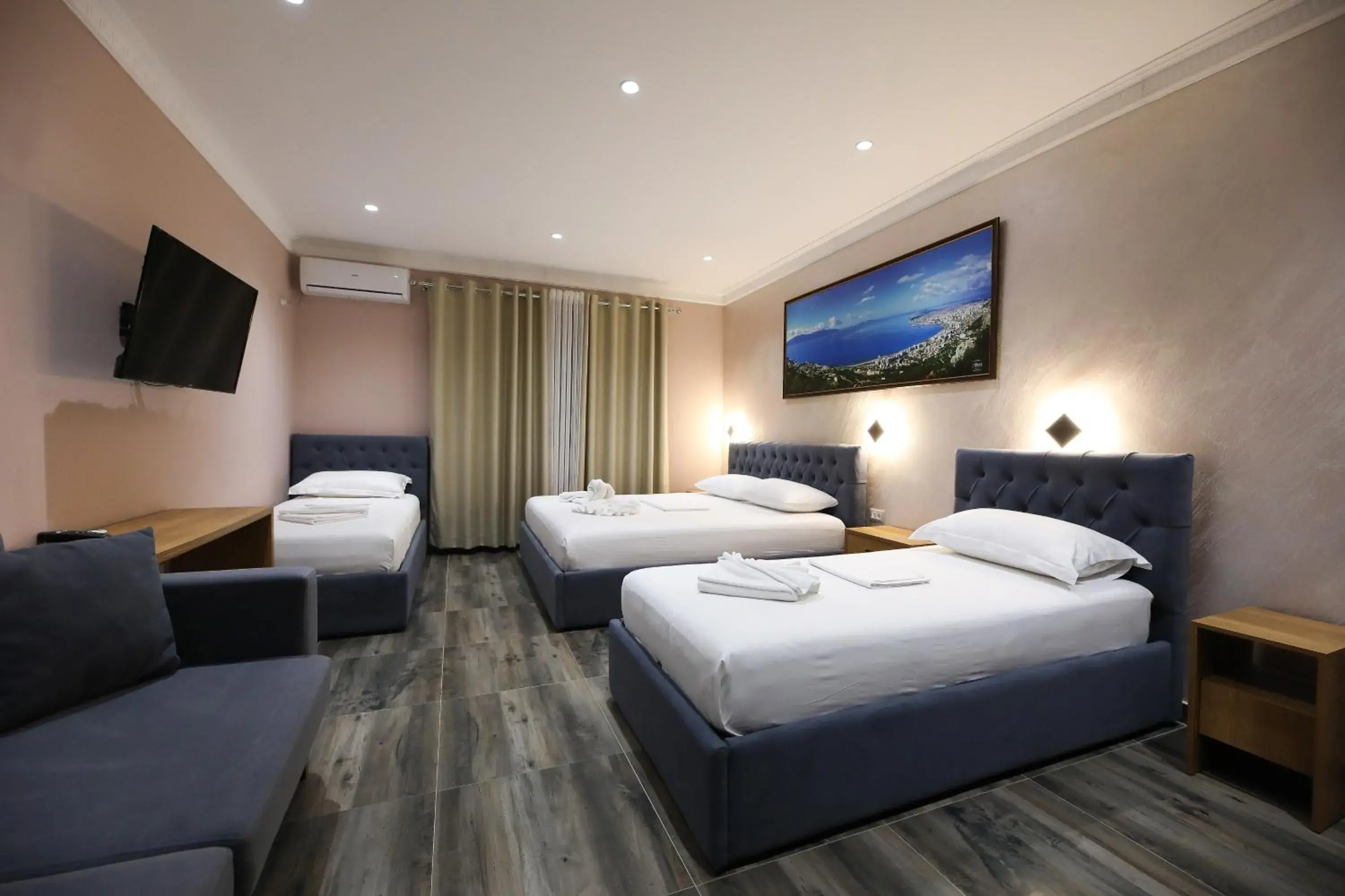 Superior Family Room in Hotel Salvadore Superior Family Room in Hotel Salvadore