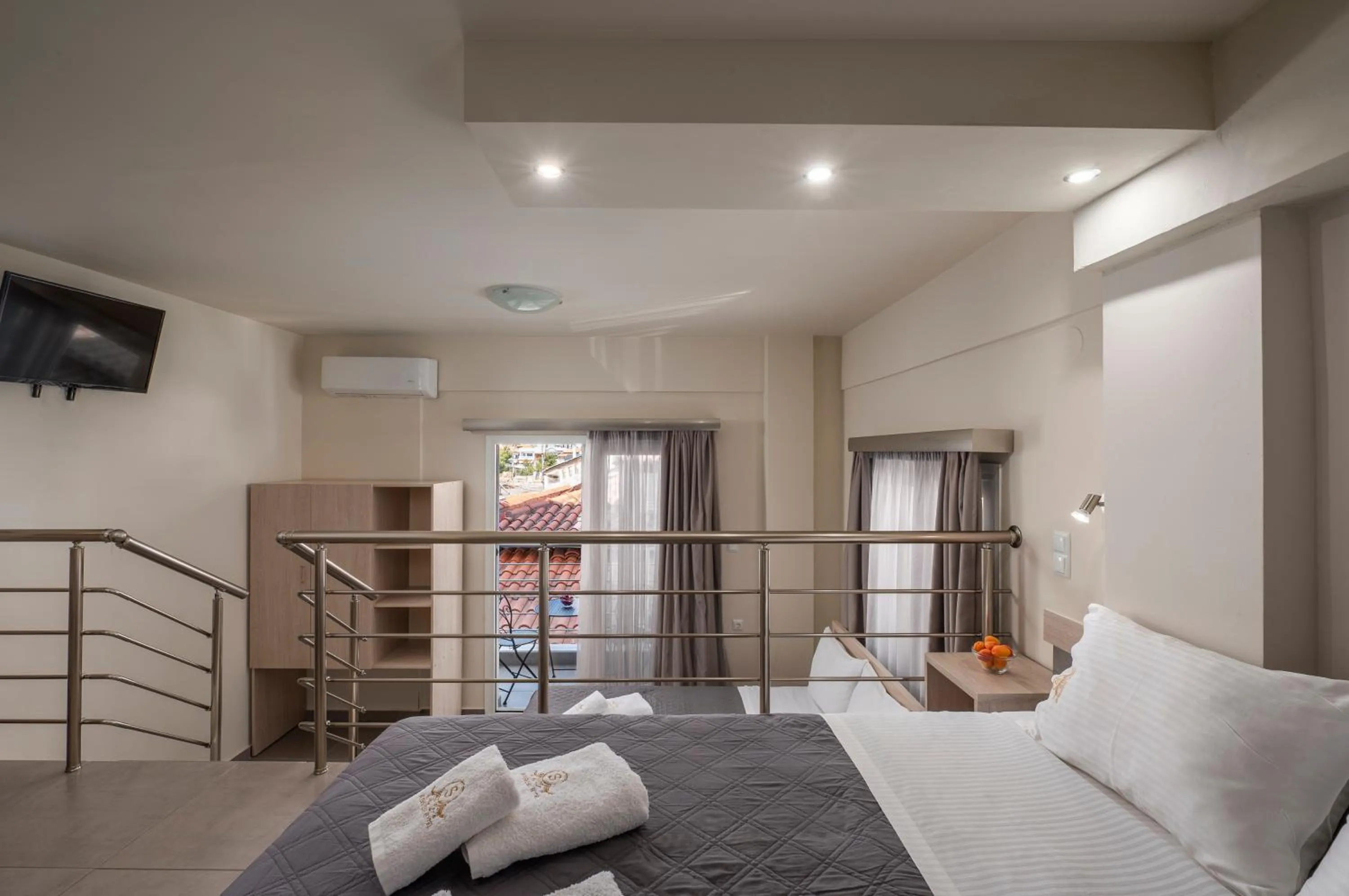 Bed in Sunshine Apartments