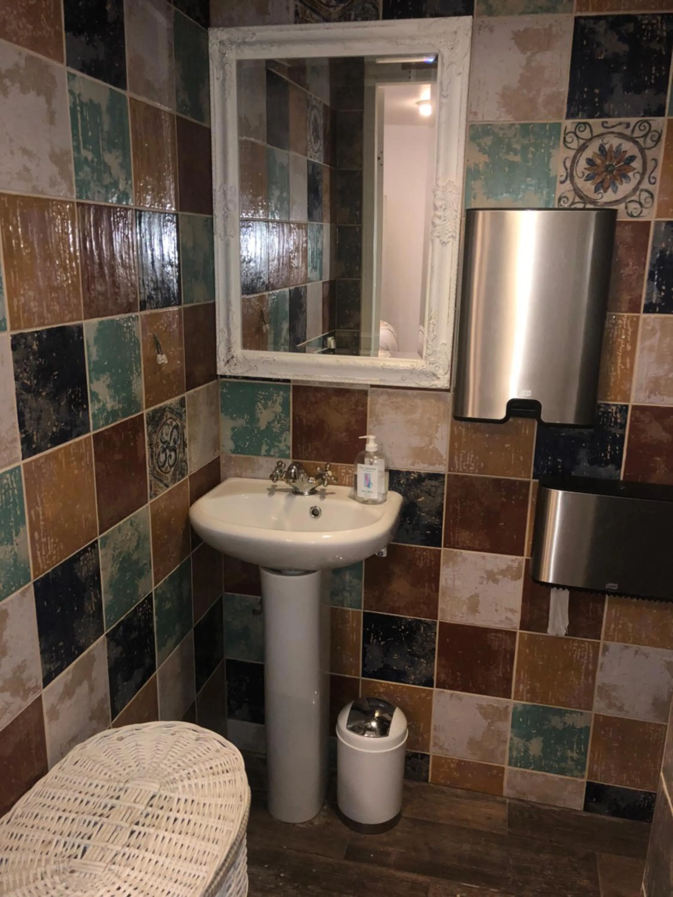 Toilet in Villa Kadriorg Hostel