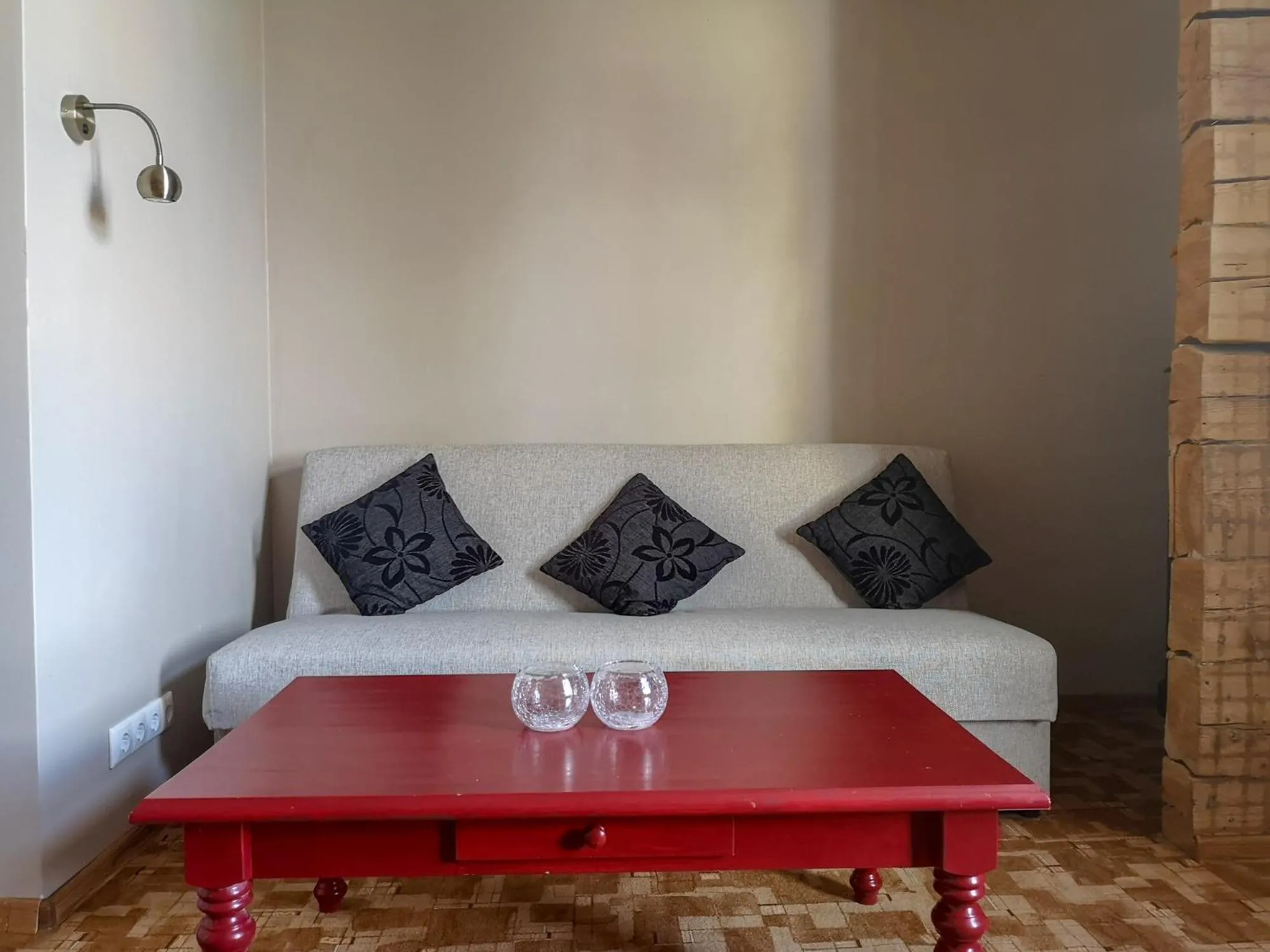 Seating area in Villa Kadriorg Hostel