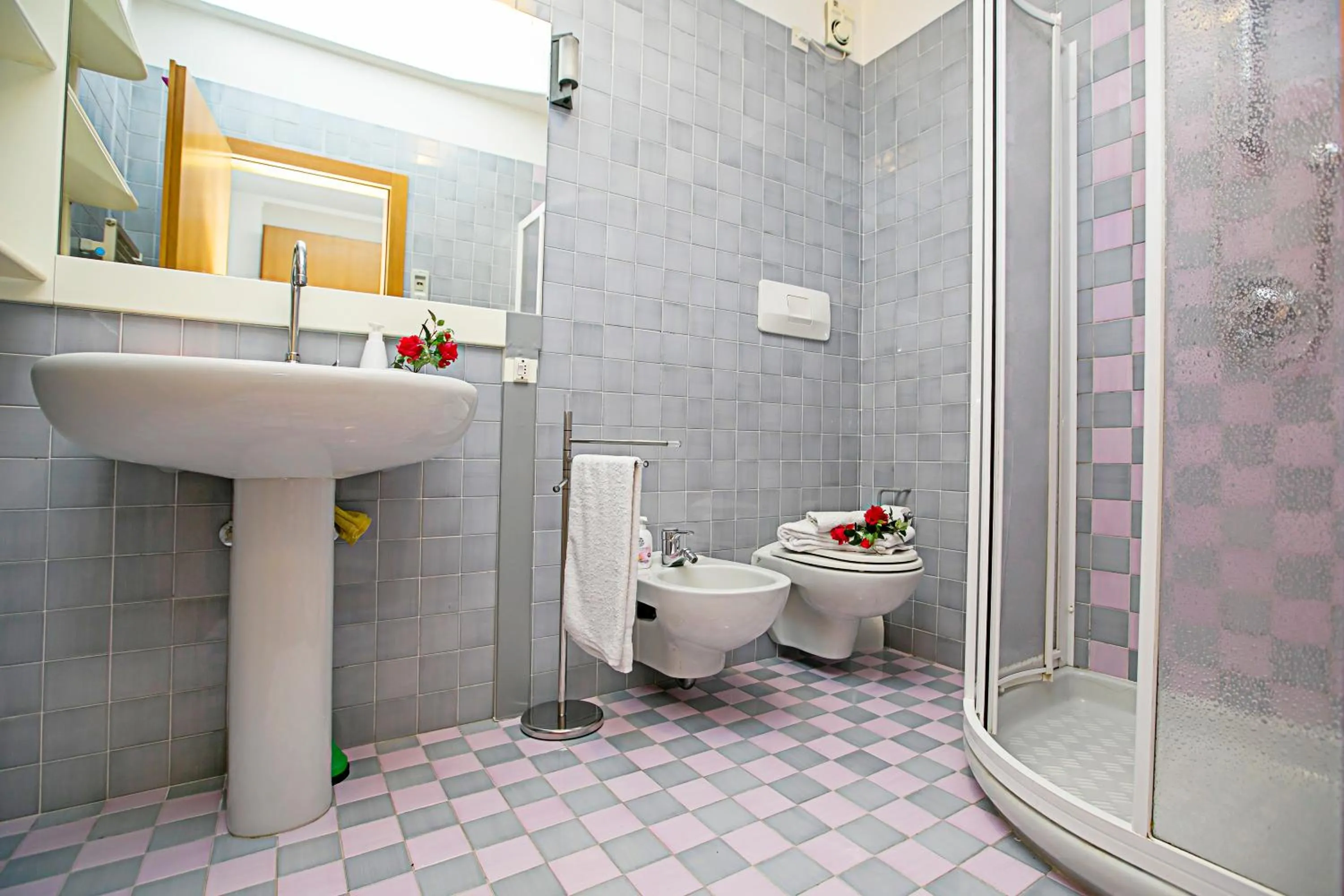 Bathroom in Elegance Suite Isabella - Happy Rentals